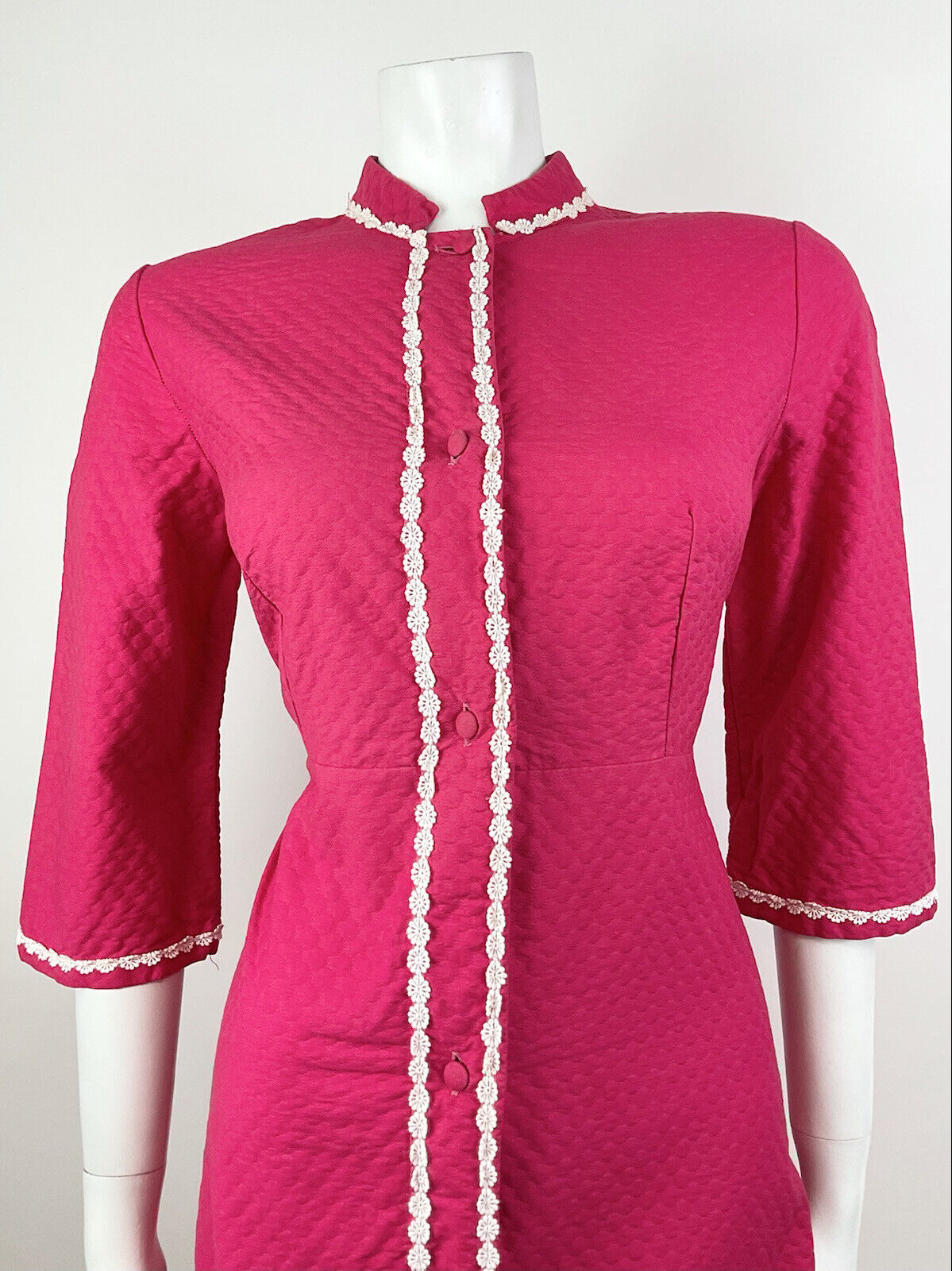 VINTAGE 60s 70s FUCHSIA PINK WHITE QUILTED DAISY MANDARIN COLLAR MOD DRESS 10 12