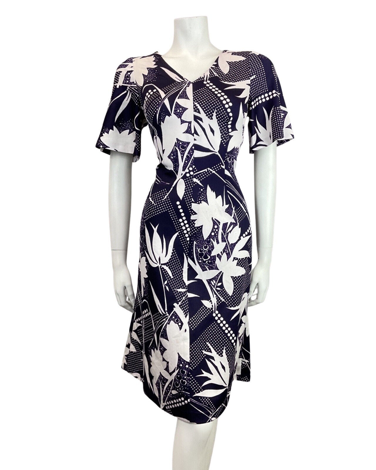 VINTAGE 60s 70s DEEP PURPLE WHITE FLORAL LEAFY DOTTY MOD SHORT DRESS 10 12