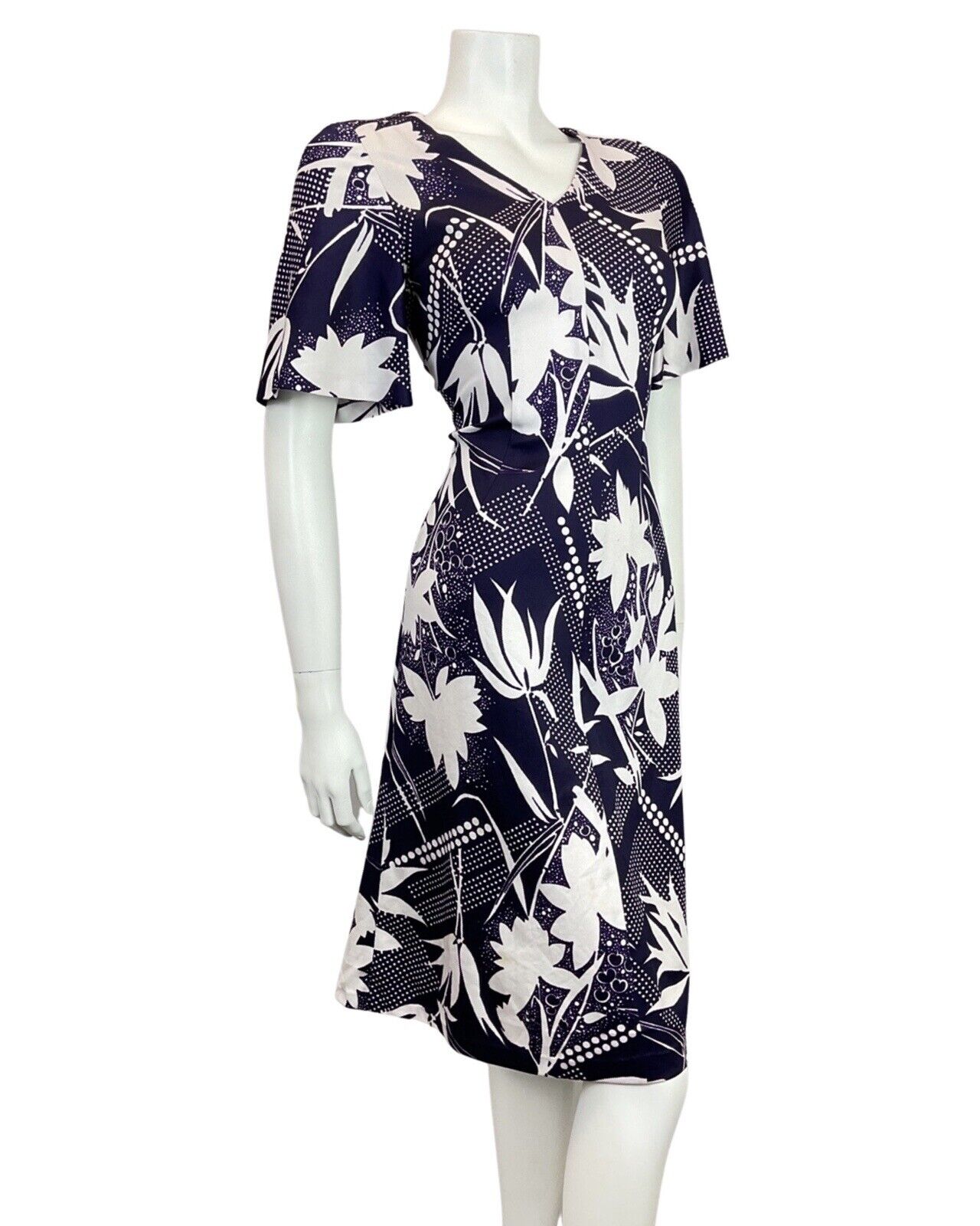VINTAGE 60s 70s DEEP PURPLE WHITE FLORAL LEAFY DOTTY MOD SHORT DRESS 10 12