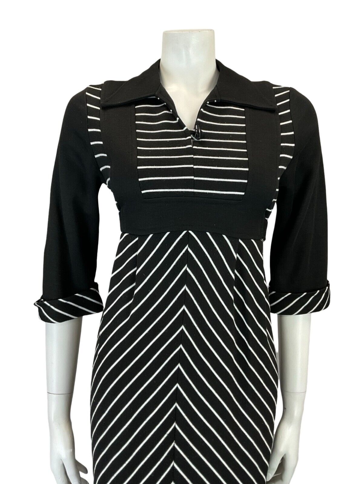VTG 60S 70S BLACK WHITE STRIPE EMPIRE TIE WAIST OPEN WING COLLAR MIDI DRESS 10