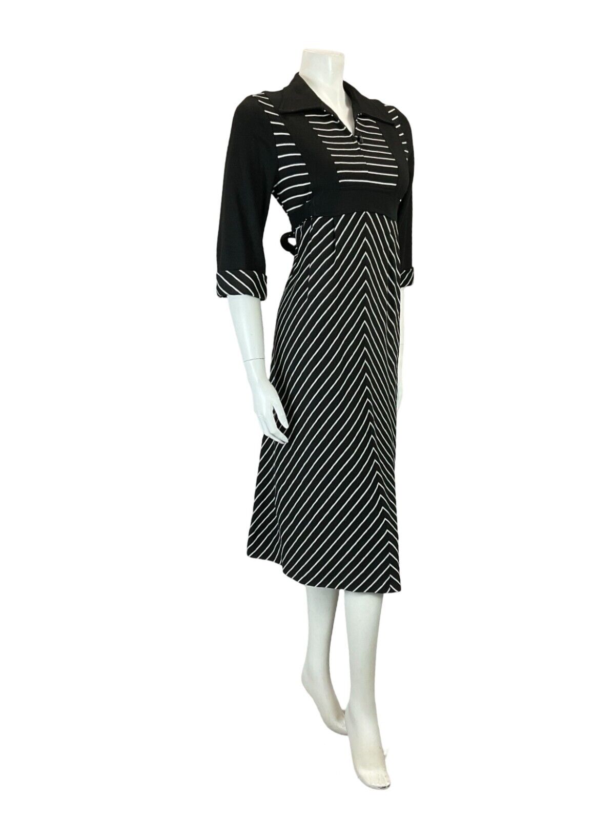VTG 60S 70S BLACK WHITE STRIPE EMPIRE TIE WAIST OPEN WING COLLAR MIDI DRESS 10