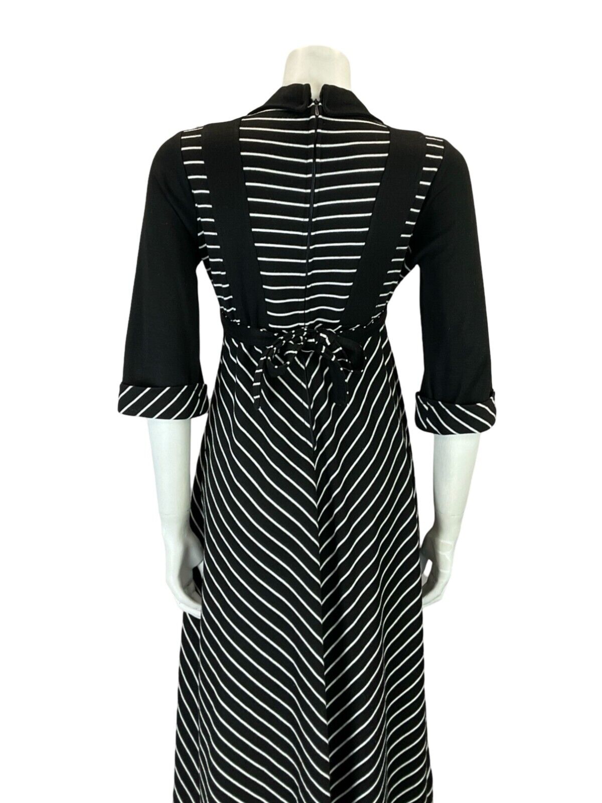 VTG 60S 70S BLACK WHITE STRIPE EMPIRE TIE WAIST OPEN WING COLLAR MIDI DRESS 10