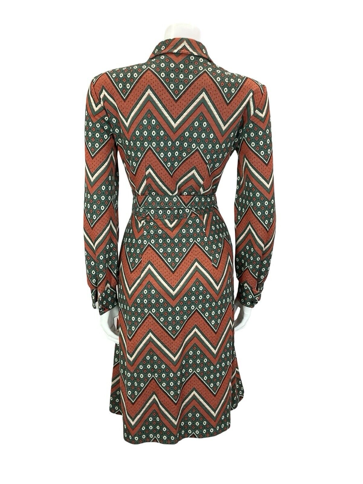 VTG 70S RED BROWN CREAM DAGGER COLLAR CHEVRON GEOMETRIC BELTED SHIRT DRESS 8