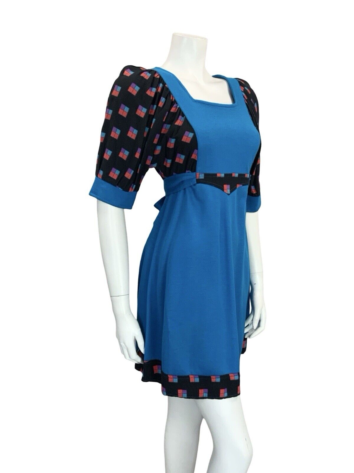 VTG 60S 70S BLUE BLACK RED PURPLE GEOMETRIC EMPIRE TIE WAIST SMOCK MINI DRESS 8