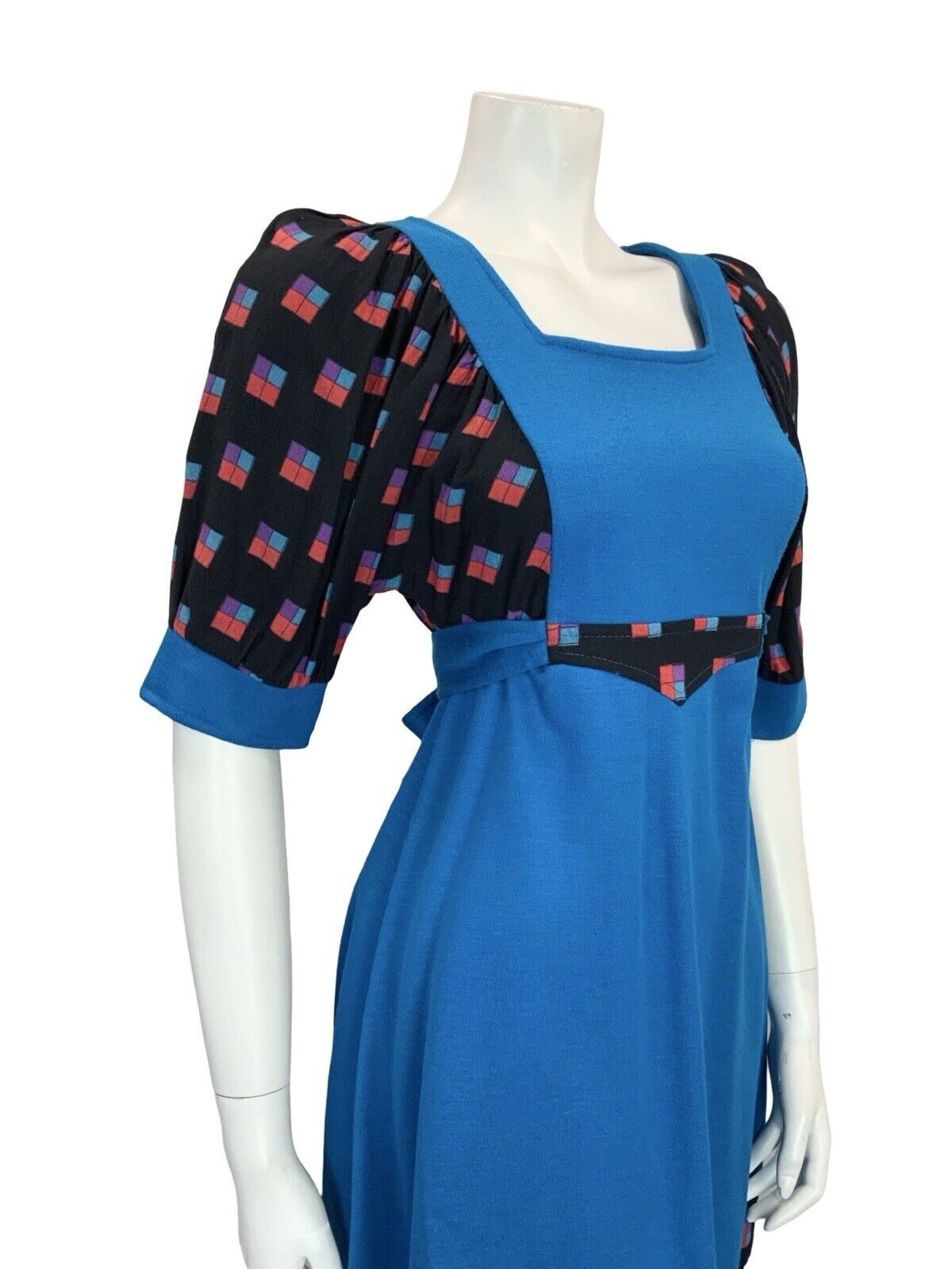 VTG 60S 70S BLUE BLACK RED PURPLE GEOMETRIC EMPIRE TIE WAIST SMOCK MINI DRESS 8