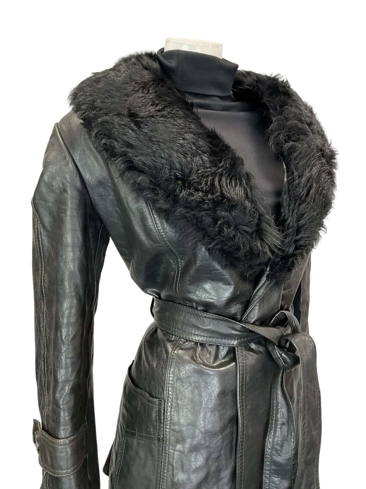 VTG 60S 70S JET BLACK BIKER LEATHER TIE WAIST FUR TRIM PLUNGING COLLAR JACKET 14