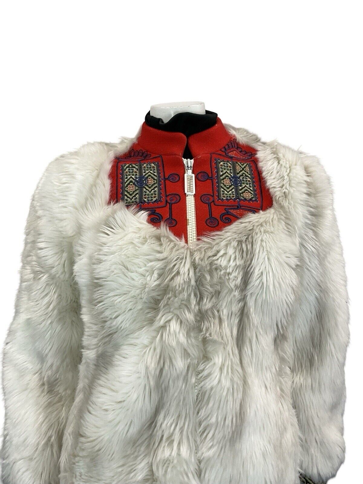 VTG 60S 70S LUCY LINDEN WHITE RED NORDIC BOHO FOLK TRIM ZIP UP FUR COAT S 8 10