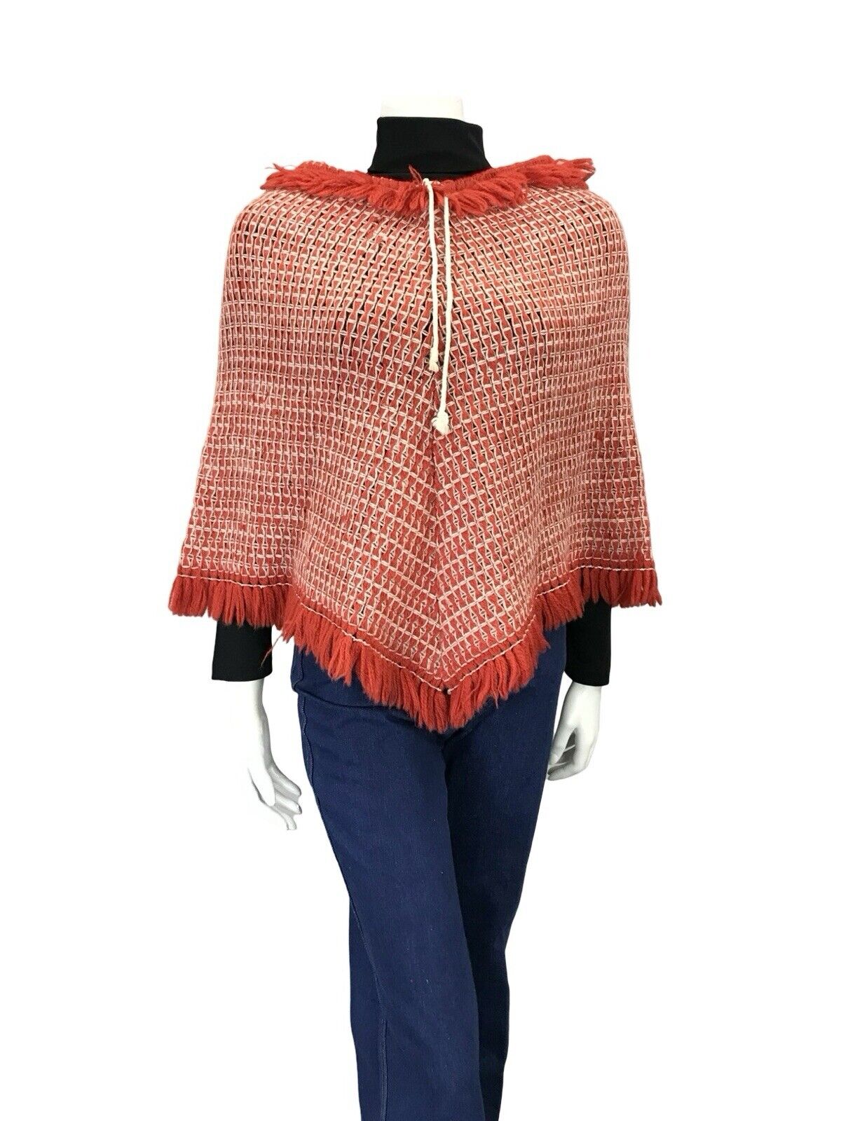 VTG 60S 70S RED WHITE ROPE TIE KNITTED FRINGED BOHO HIPPY WOOL PONCHO 4 6 8