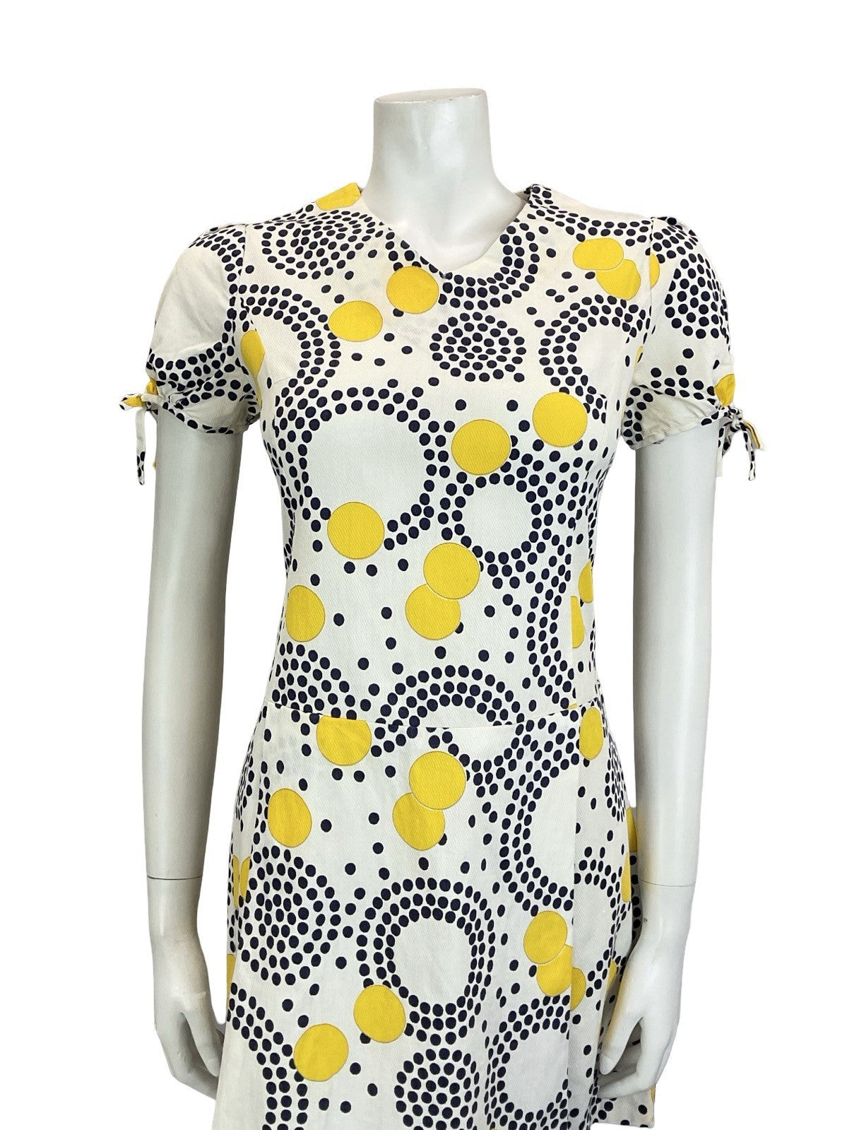 VTG 60S 70S WHITE BLUE YELLOW GEOMETRIC DOT PUFF SLEEVE PLEATED MINI DRESS 12