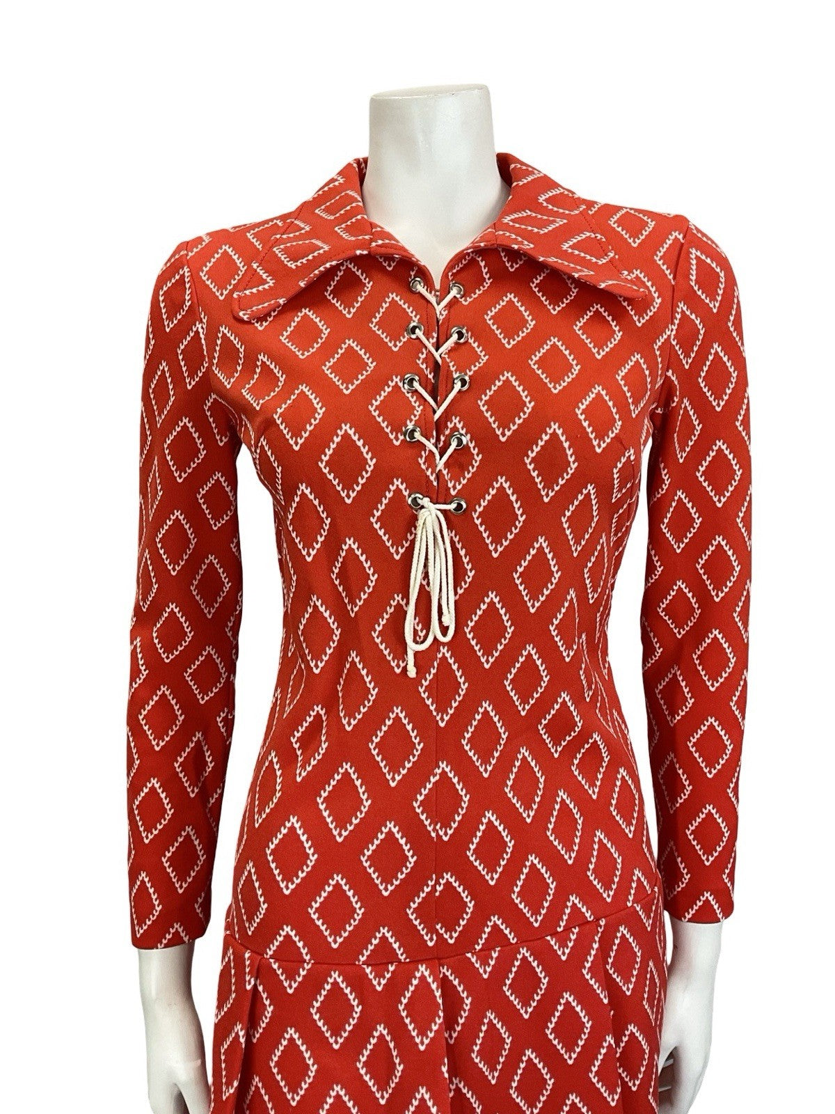 VTG 60S 70S RED WHITE DIAMOND LACE UP DOG EAR DROPPED WAIST SHIRT DRESS 8 10