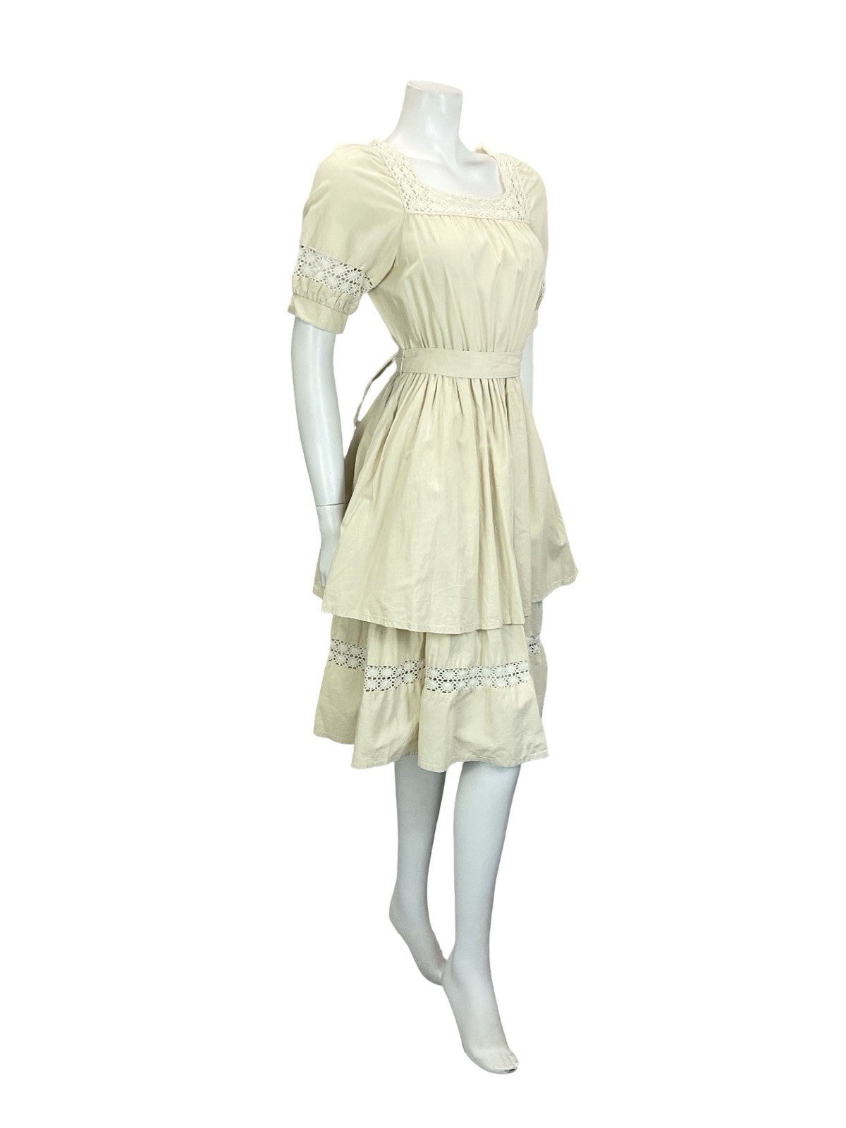 VTG 60S 70S CREAM LINEN CROCHET LACE PUFF SLEEVE PEPLUM FOLK PRAIRIE DRESS 10