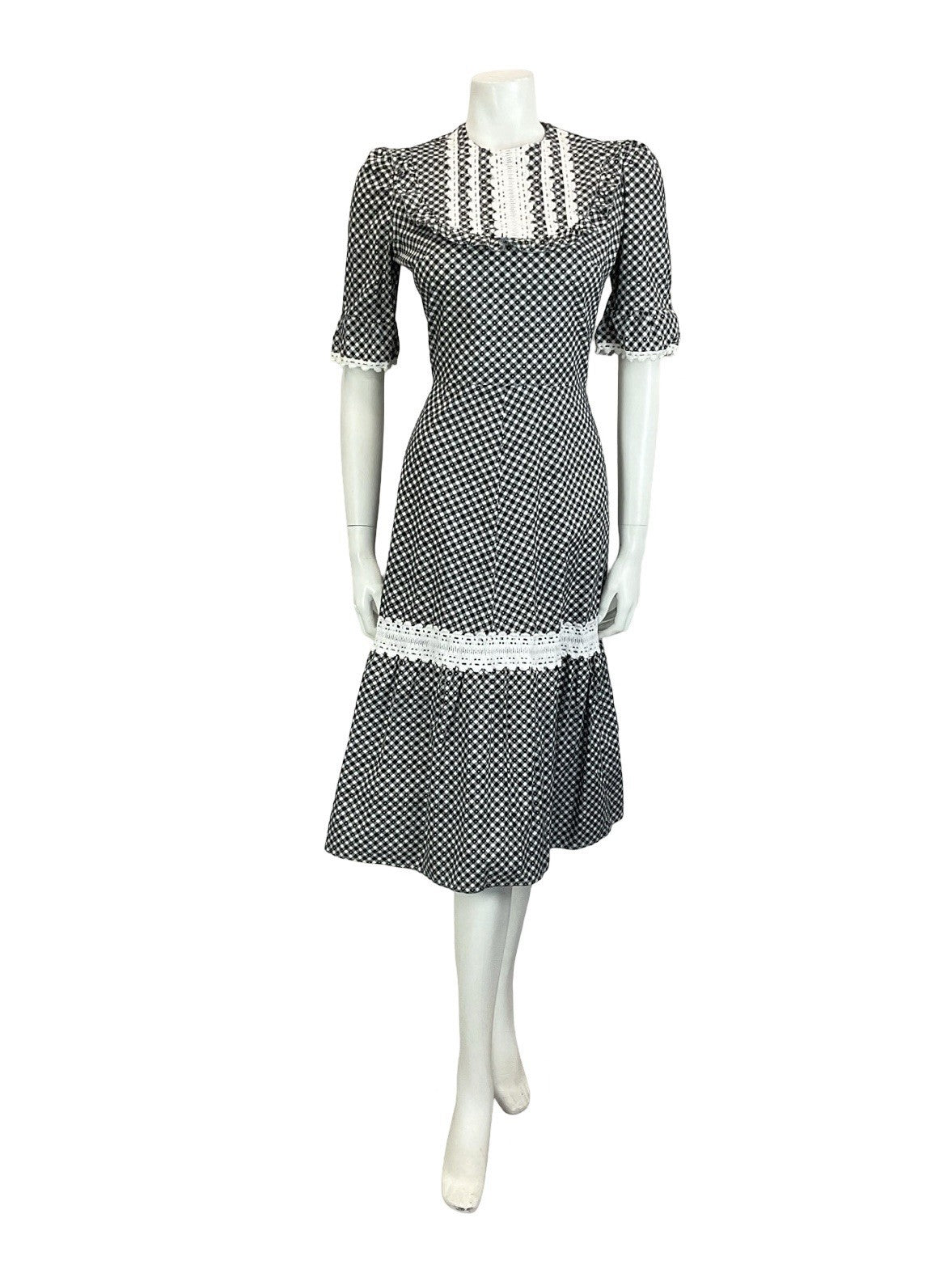 VTG 70S BLACK WHITE GINGHAM PRAIRIE COTTAGE RUFFLE CROCHET 1/2 SLEEVE DRESS 8