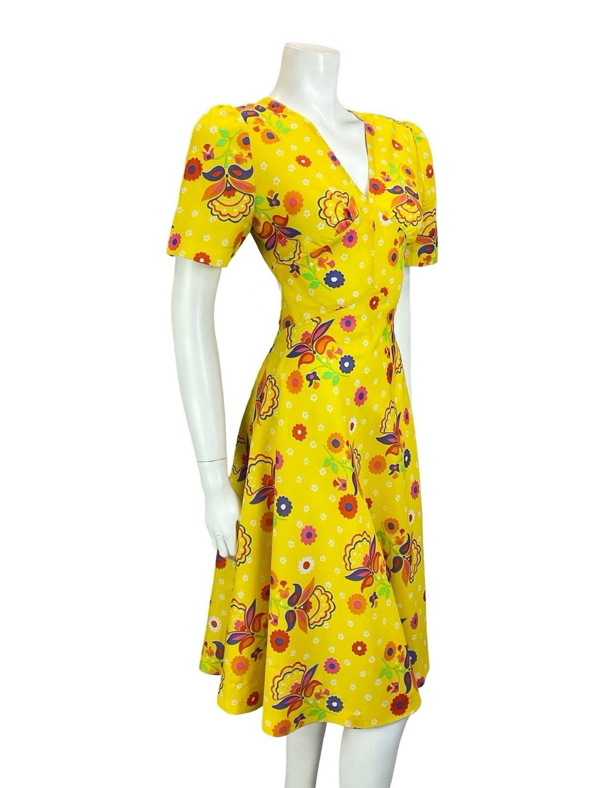 VTG 60S 70S YELLOW RED ORANGE BLUE GREEN PSYCHEDELIC FLORAL SWING DRESS 10