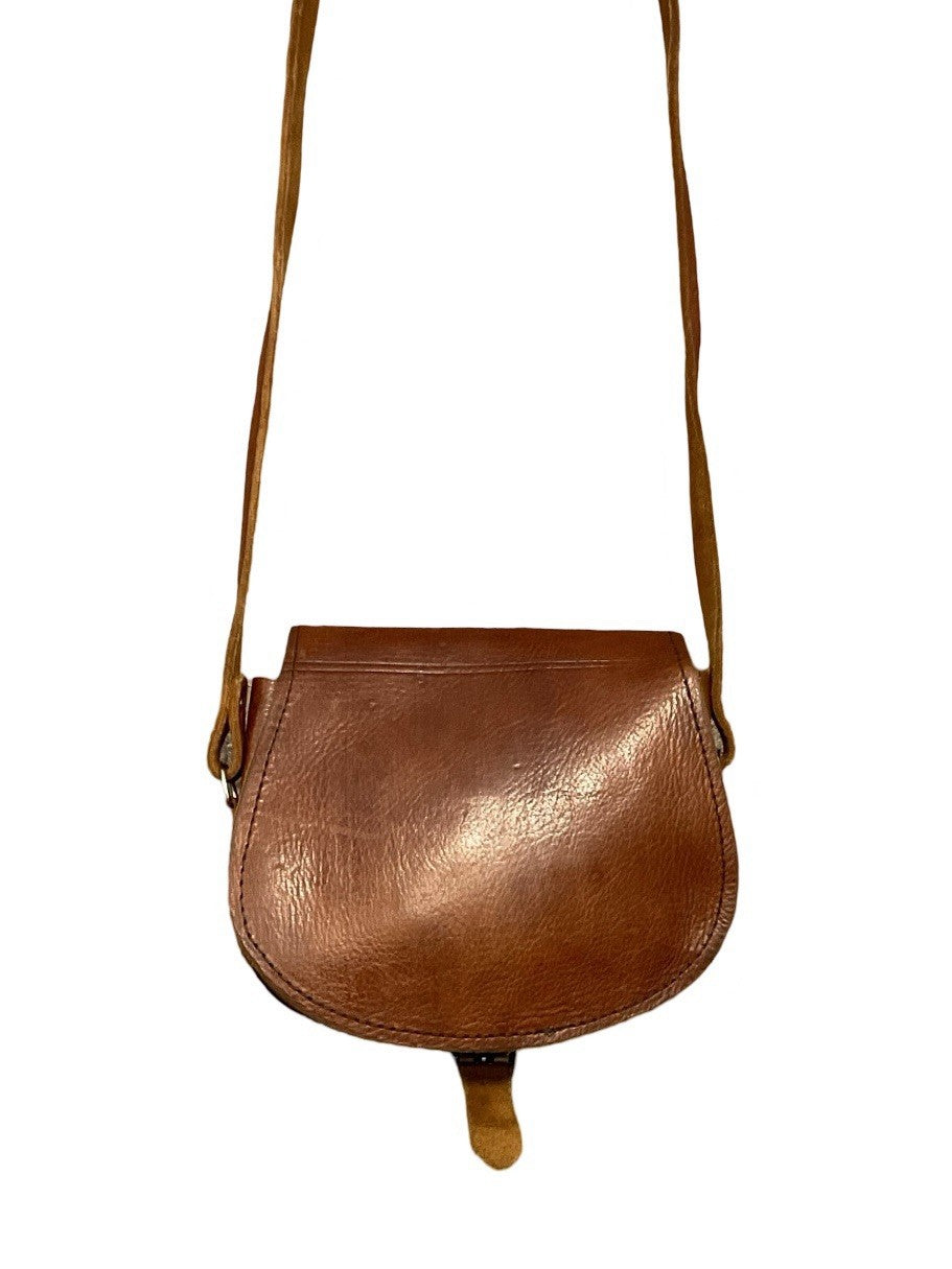VTG 60S 70S REDDISH BROWN FOLK BOHO EMBOSSED GEOMETRIC BUCKLE CROSS BODY BAG