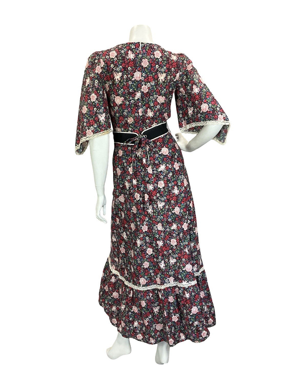 VTG 60S 70S BLACK RED BLUE WHITE FLORAL COTTAGE HANDKERCHIEF RUFFLE DRESS 4 6