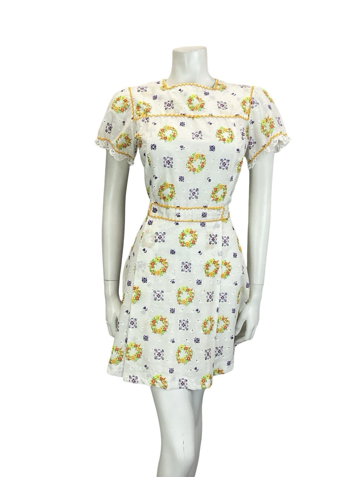 VTG 60S 70S WHITE YELLOW GREEN PURPLE ANGLAISE PUFF SLEEVE RIC RAC MINI DRESS 8