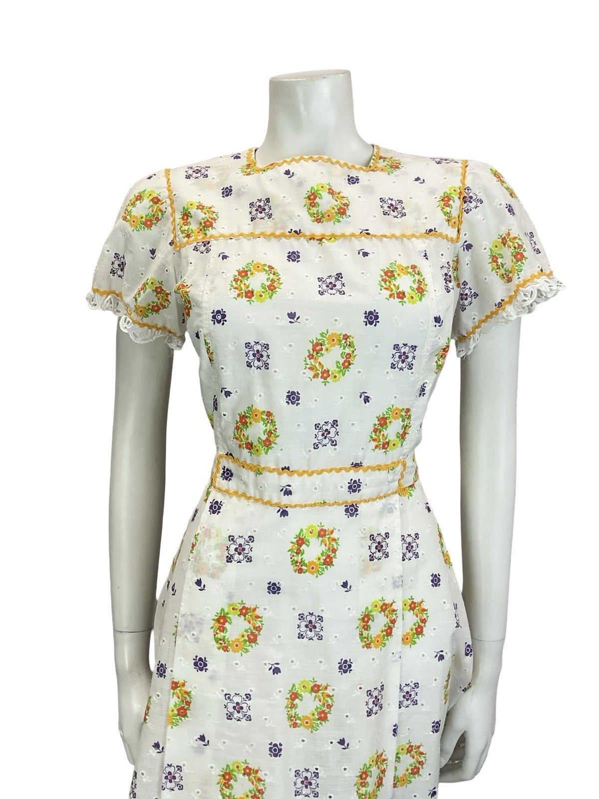VTG 60S 70S WHITE YELLOW GREEN PURPLE ANGLAISE PUFF SLEEVE RIC RAC MINI DRESS 8