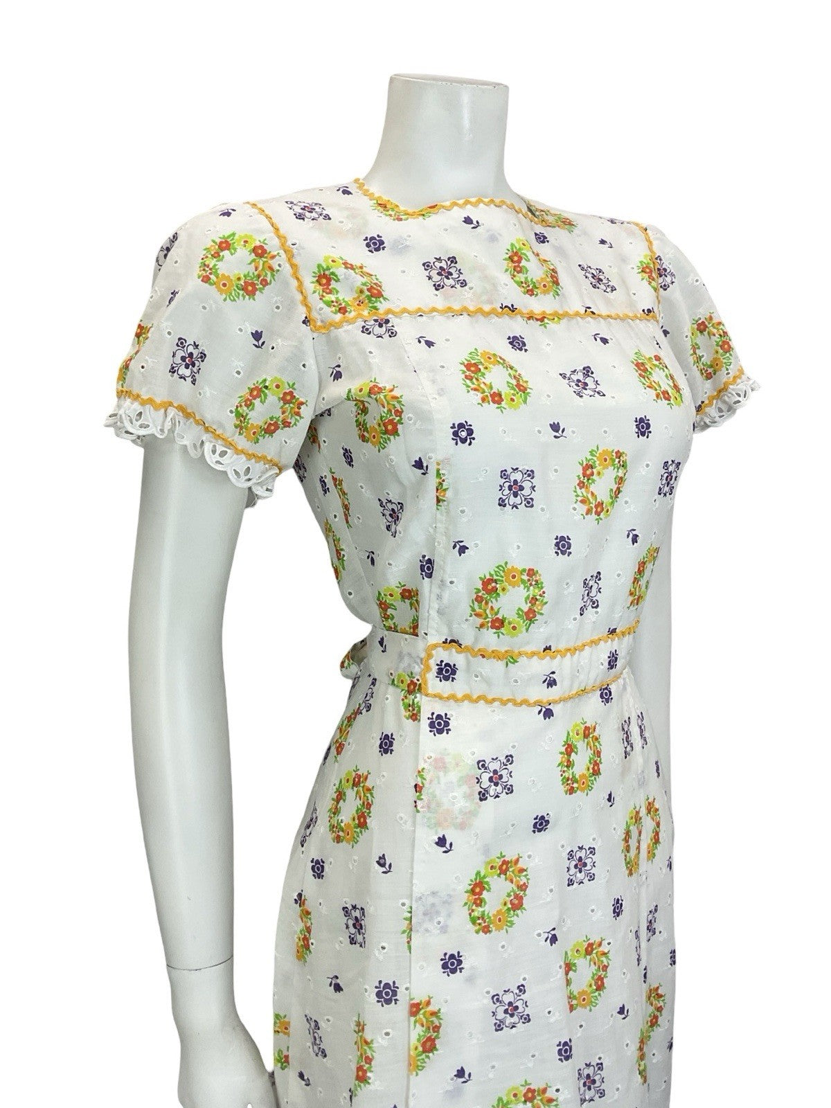 VTG 60S 70S WHITE YELLOW GREEN PURPLE ANGLAISE PUFF SLEEVE RIC RAC MINI DRESS 8