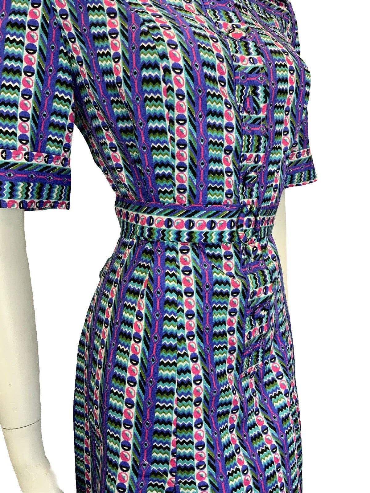 VTG 60S 70S PURPLE GREEN PINK GEOMETRIC STRIPE DAGGER BELTED SHIRT DRESS 14