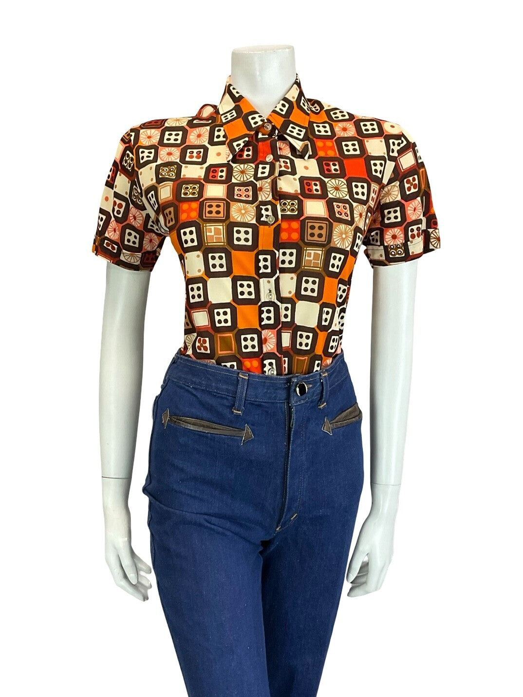 VTG 70S RETRO BROWN CREAM ORANGE RED GEOMETRIC DICE DAGGER COLLAR SHIRT 10