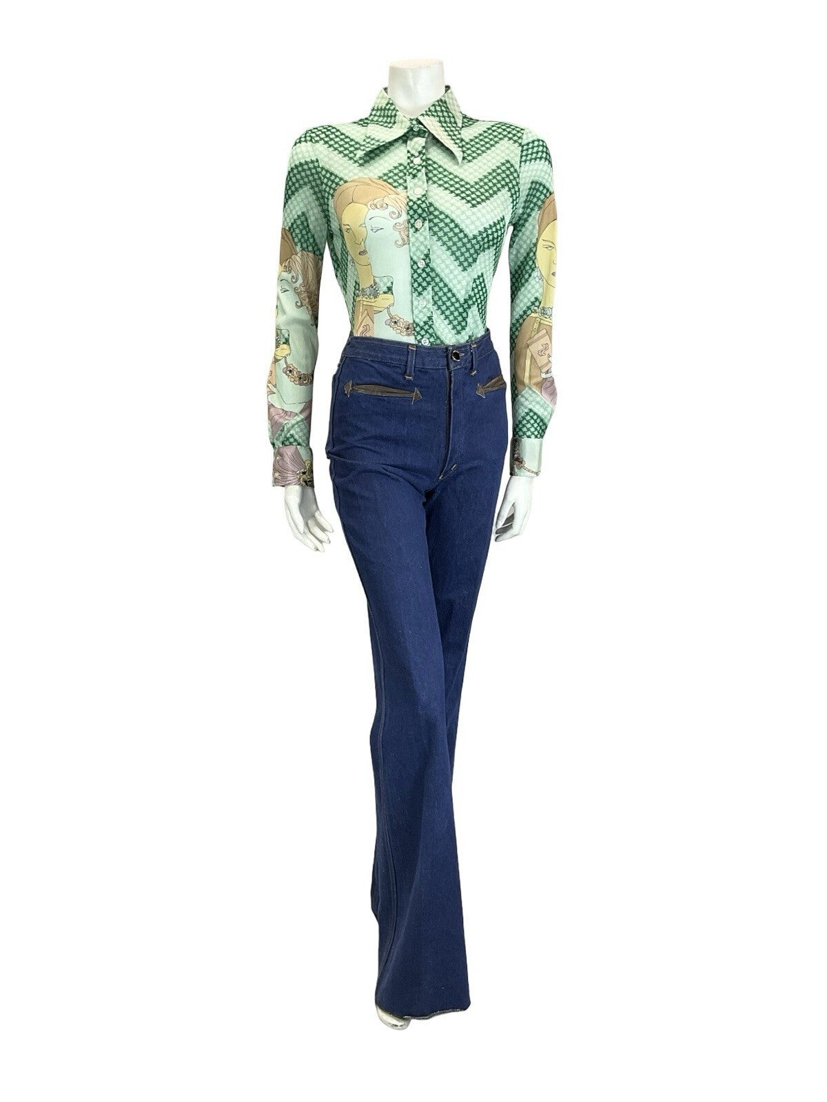 VTG 60S 70S GREEN CREAM BLUE ART DECO ZIG ZAG WOMAN ILLUSTRATION DAGGER SHIRT 8