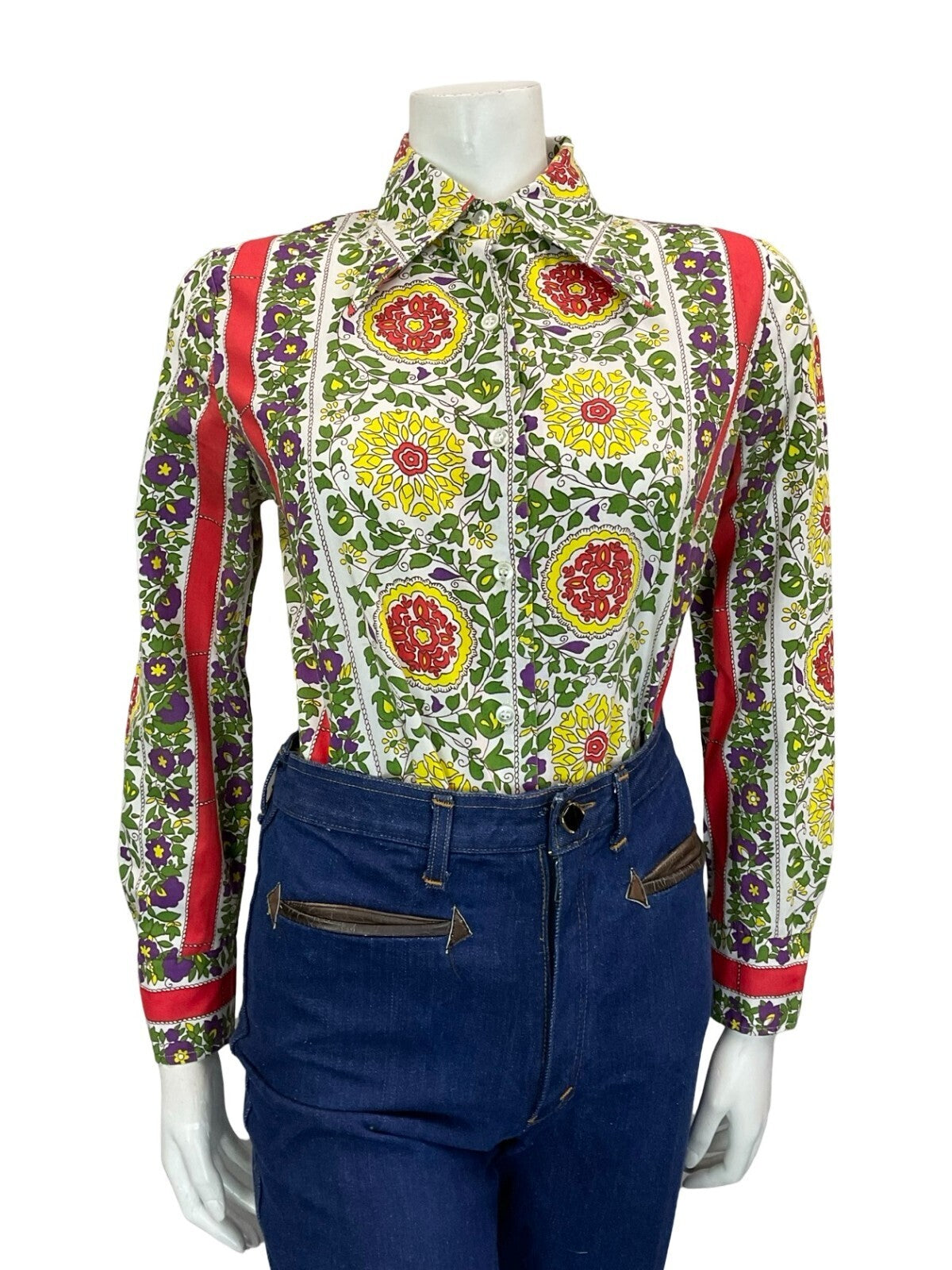 VTG 60S 70S FLORAL GEOMETRIC FOLK LEAFY MANDALA WHITE RED GREEN YELLOW SHIRT 14