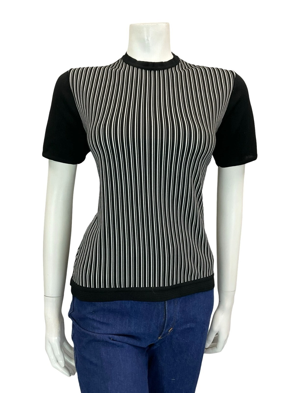 VTG 70S BLACK WHITE GEOMETRIC VERTICAL STRIPED SPORTY SHORT SLEEVE TOP S 8 10
