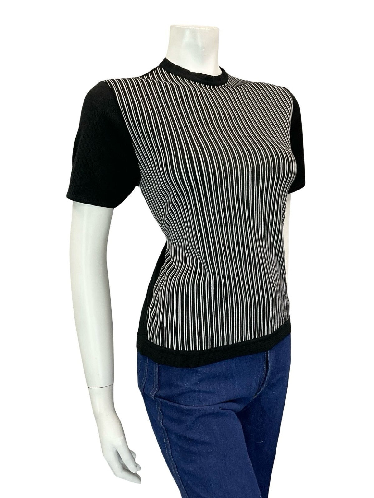 VTG 70S BLACK WHITE GEOMETRIC VERTICAL STRIPED SPORTY SHORT SLEEVE TOP S 8 10
