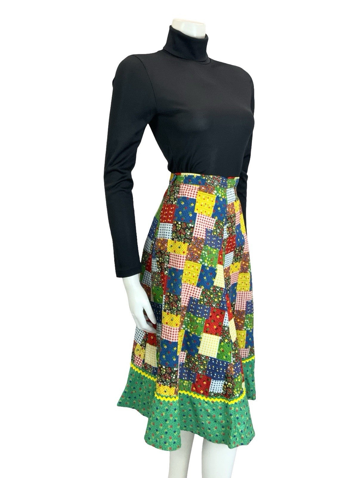 VTG 60S 70S RIC RAC PATCHWORK COTTAGE GREEN BLUE RED YELLOW RUFFLE SKIRT 8