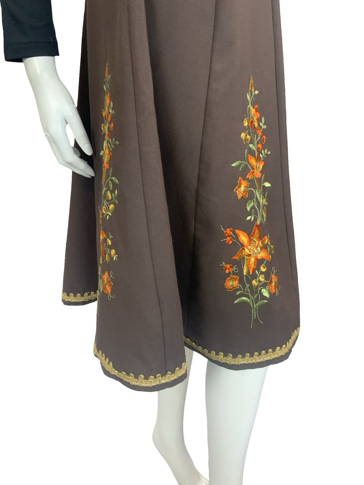VTG 60S 70S BROWN ORANGE GOLD GREEN FOLK BOHO FLORAL EMBROIDERED CIRCLE SKIRT 8