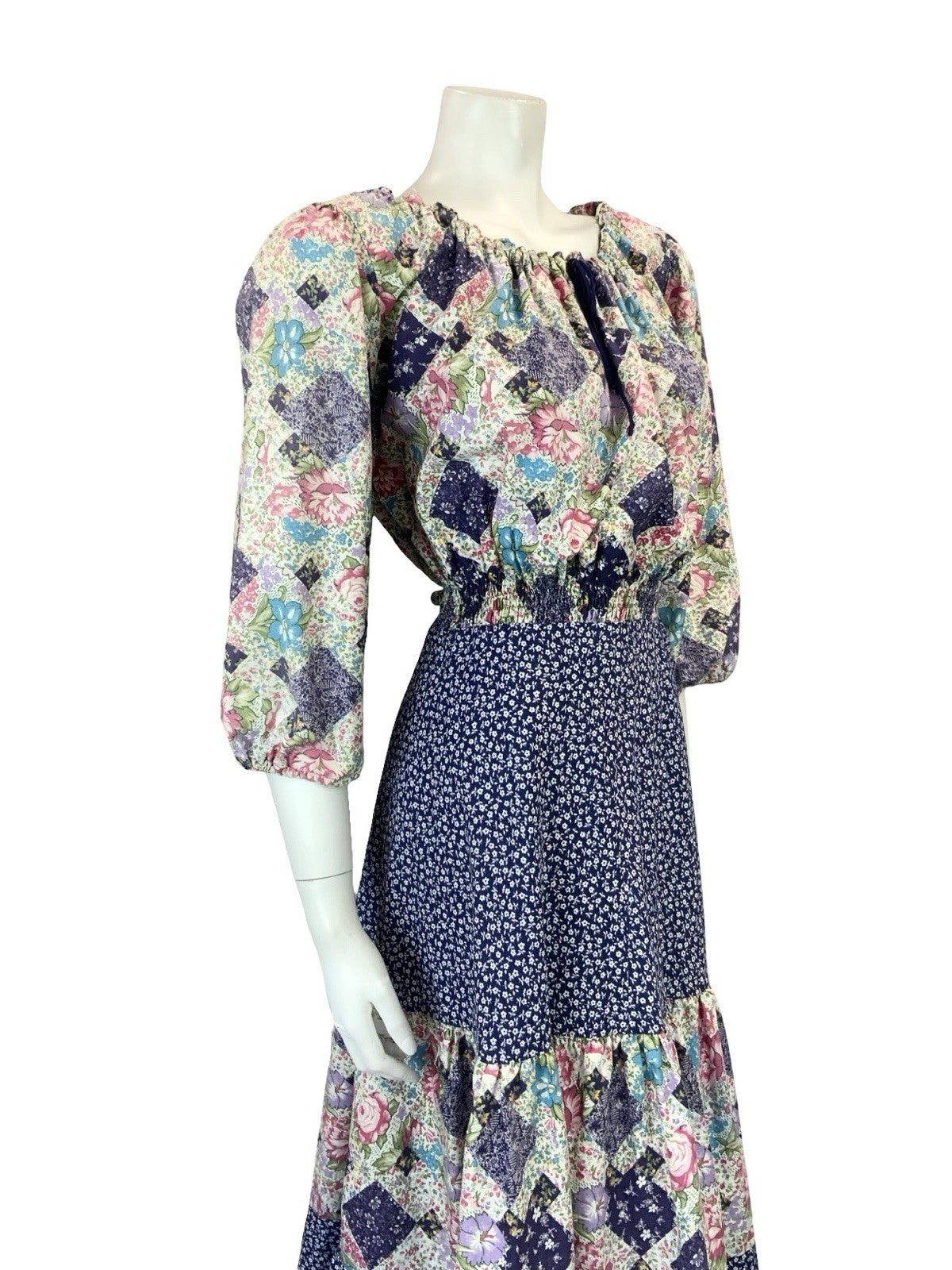 VTG 60S 70S WHITE BLUE PINK PATCHWORK TIERED ELASTICATED COTTAGE DRESS 14 16