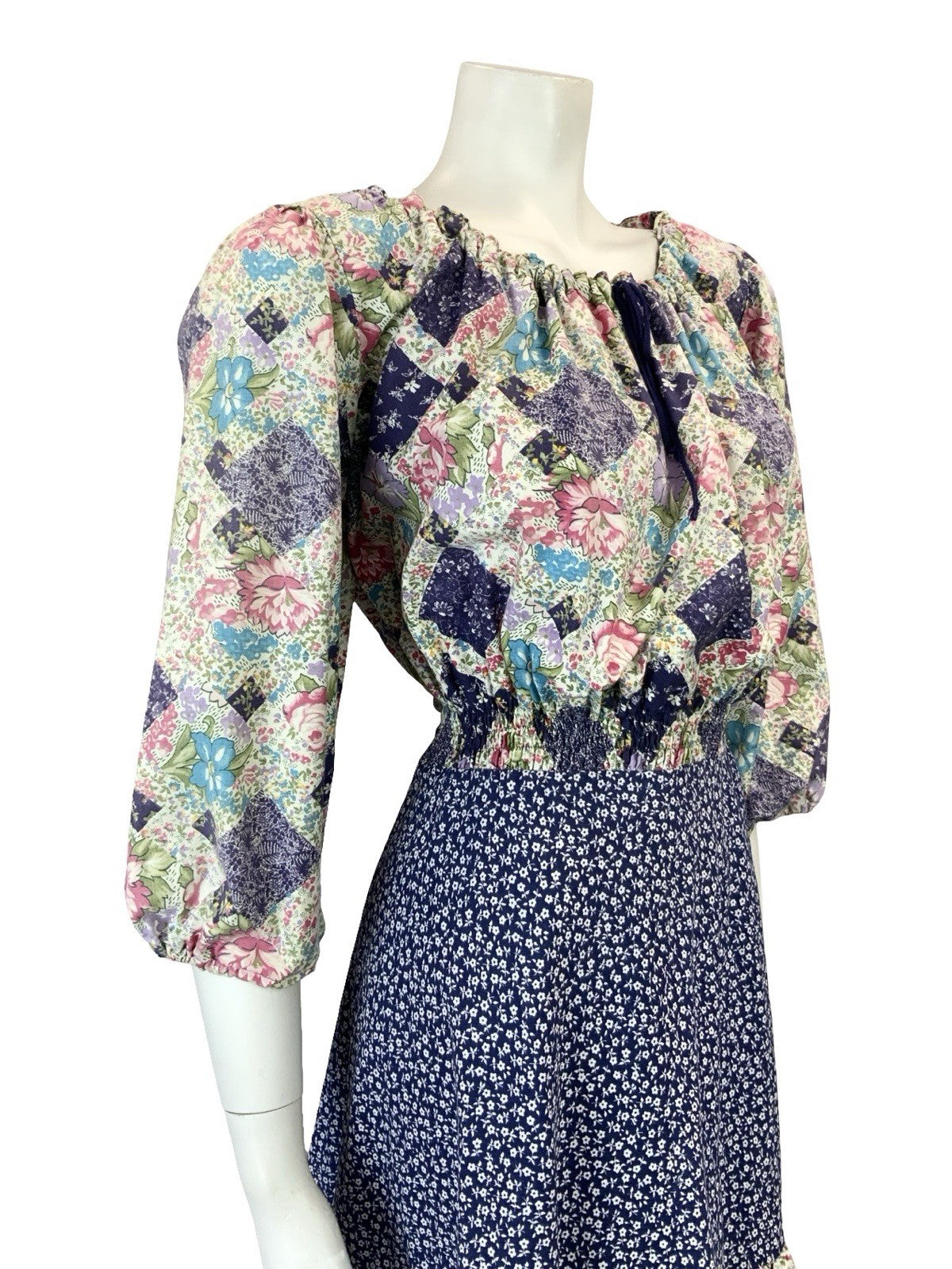 VTG 60S 70S WHITE BLUE PINK PATCHWORK TIERED ELASTICATED COTTAGE DRESS 14 16