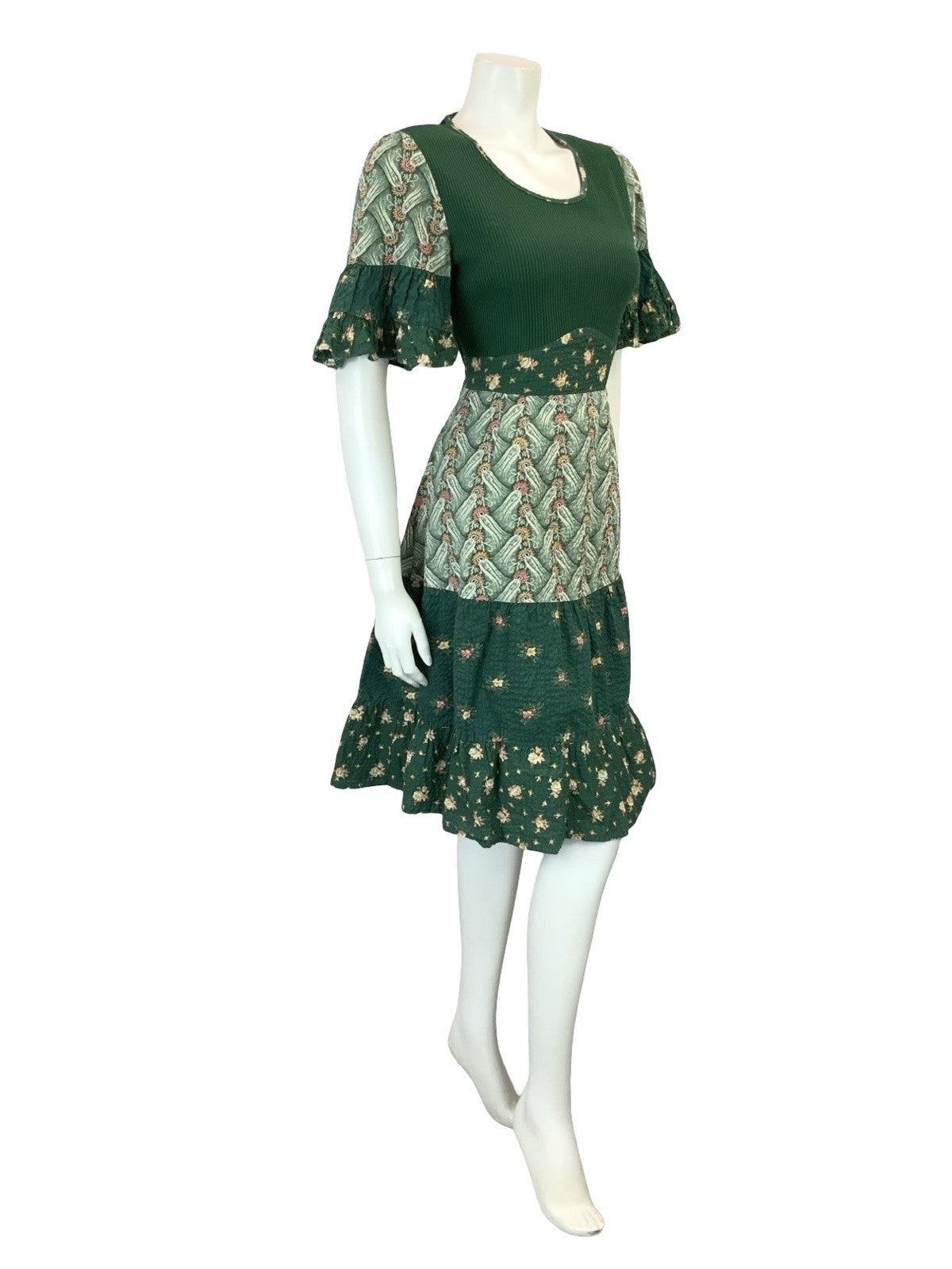 VTG 60S 70S GREEN PINK BEIGE FLORAL TIERED FLARE SLEEVE KNIT TIE WAIST DRESS 10