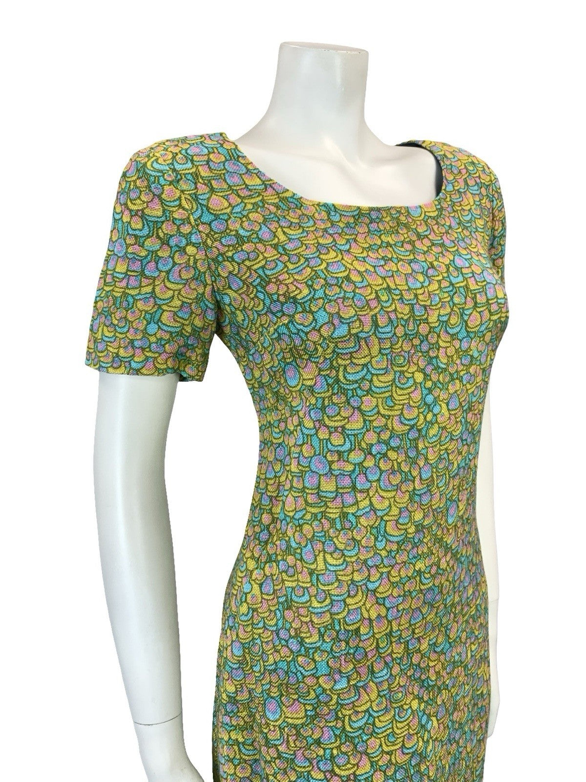 VTG 60S BLUE PINK YELLOW PSYCHEDELIC SCALES DOTTY SCOOP NECK MOD MINI DRESS 8