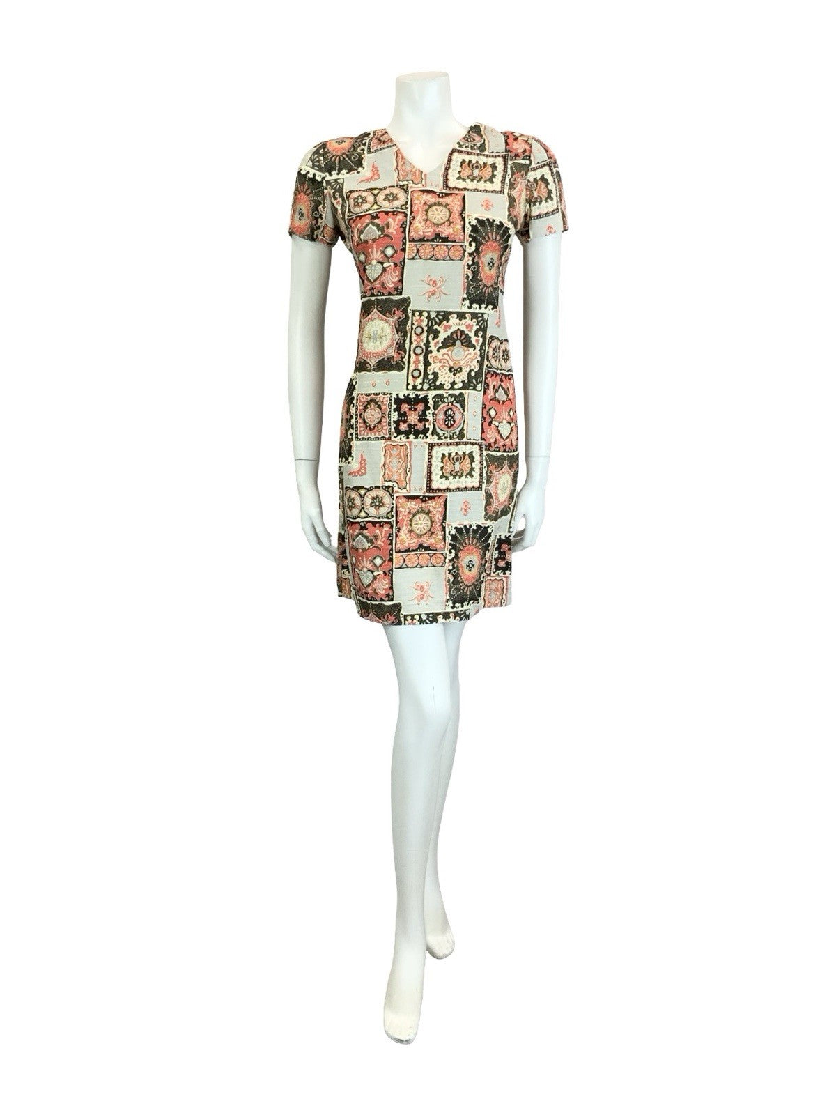 VTG 60S 70S BLACK GREY RED CREAM BAROQUE TILE MOD GEOMETRIC SHIFT V NECK DRESS 8