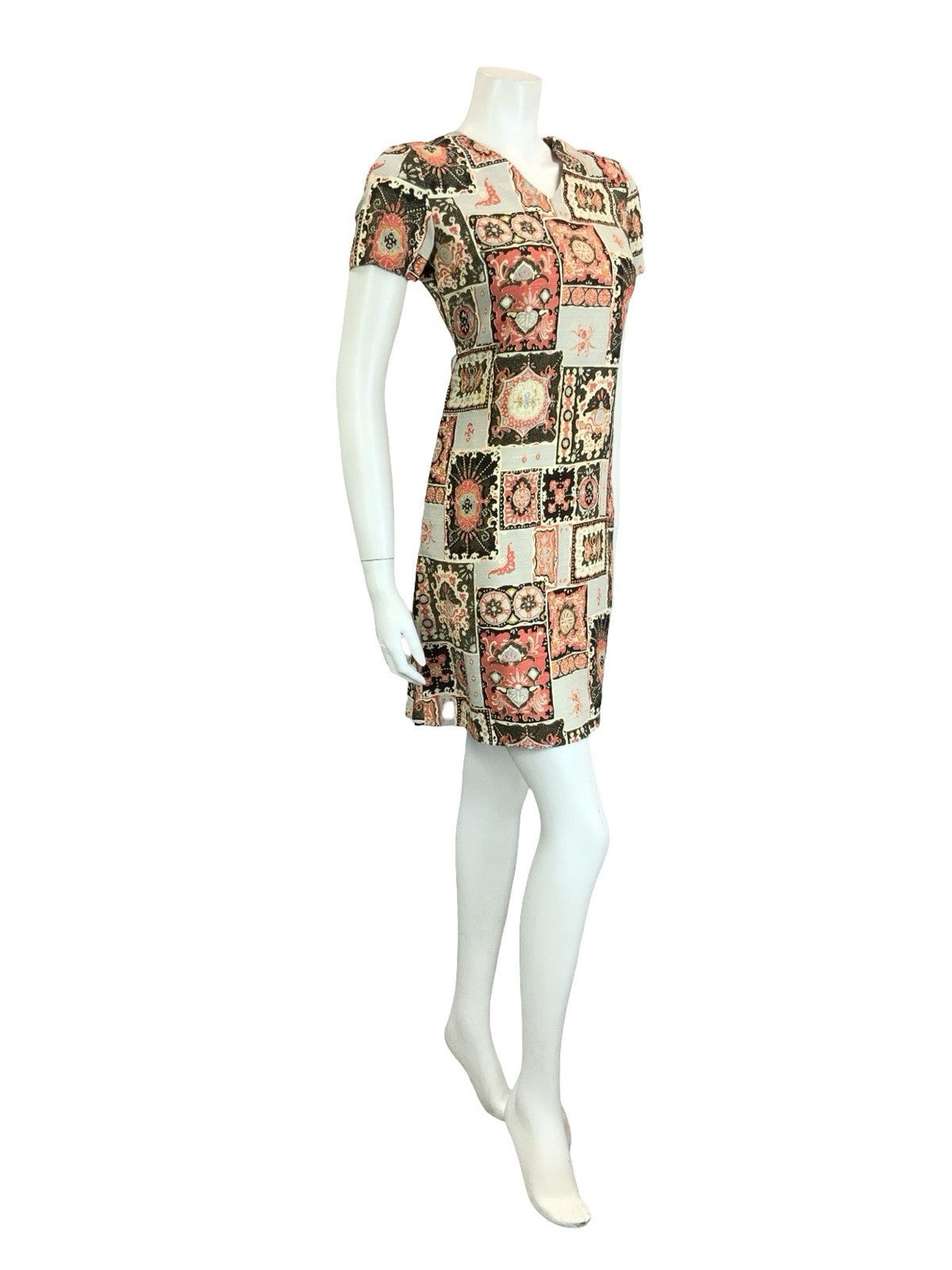 VTG 60S 70S BLACK GREY RED CREAM BAROQUE TILE MOD GEOMETRIC SHIFT V NECK DRESS 8