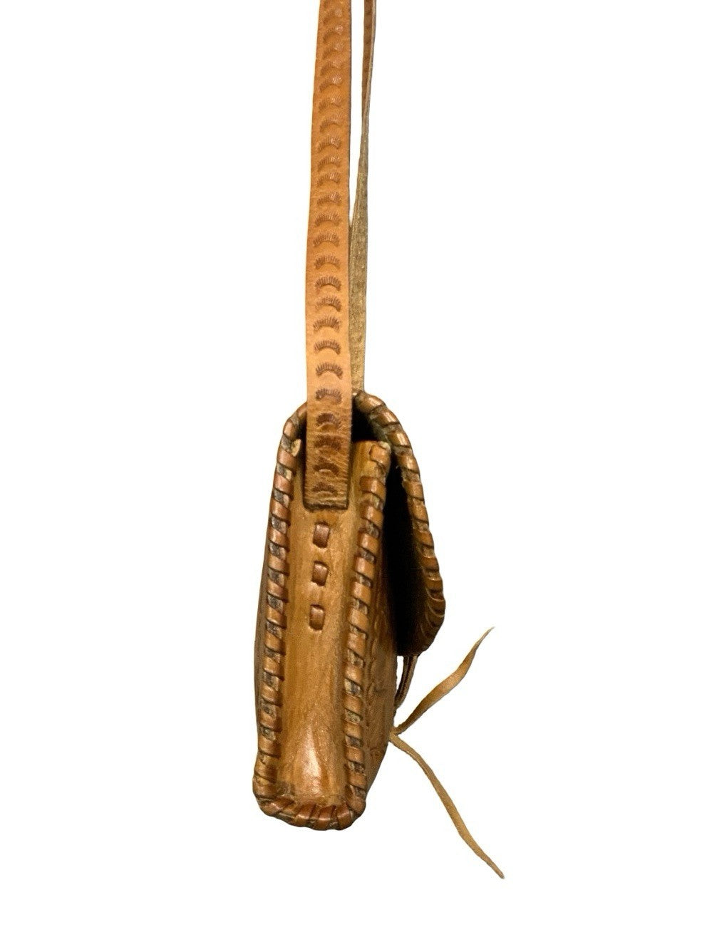 VTG 70S TAN BROWN LEATHER BOHO FLORAL EMBOSSED CUBA WHIP STITCH CROSS BODY BAG
