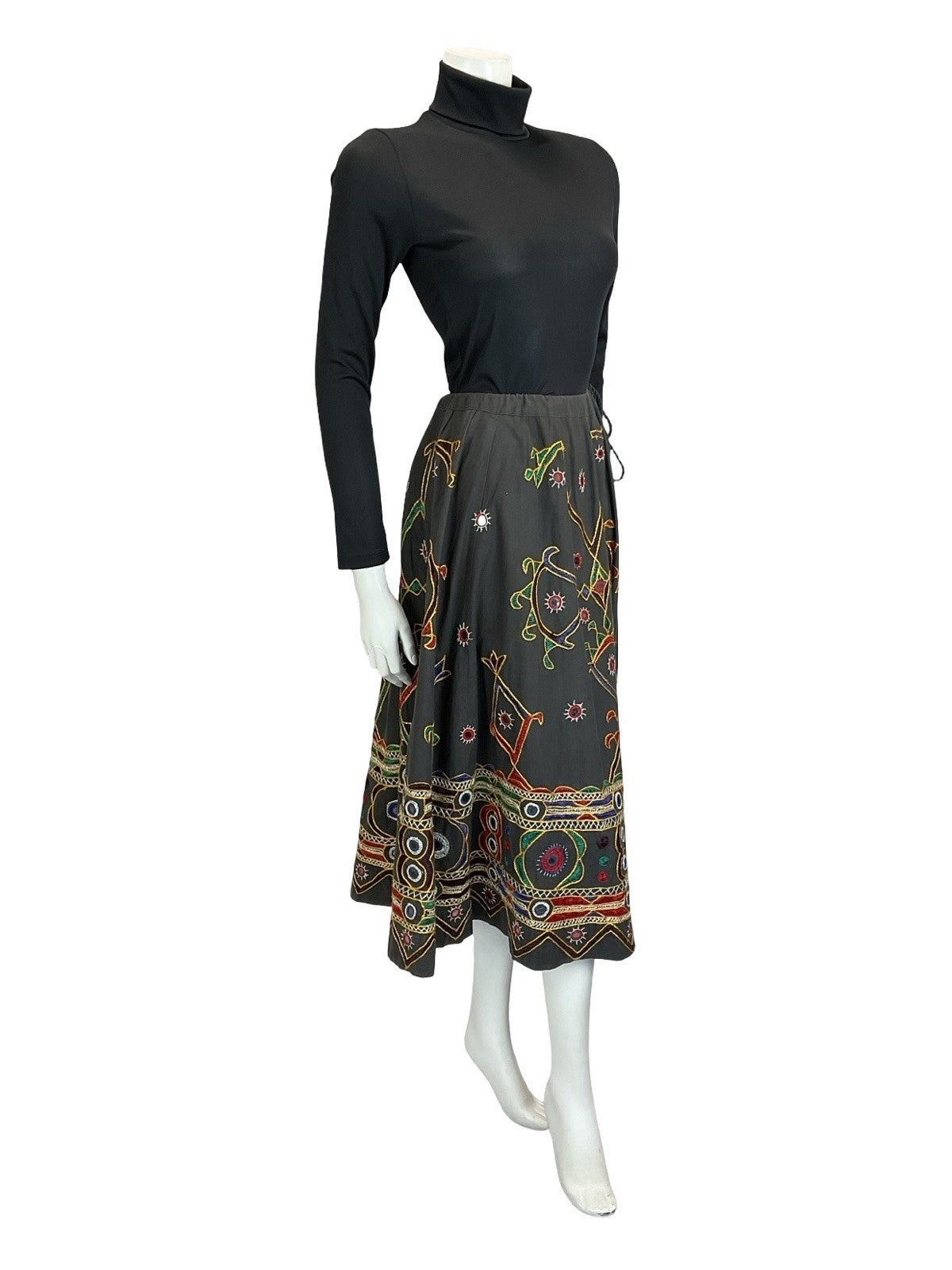 VTG 70S BLACK RED YELLOW BLUE GREEN HIPPY EMBROIDERED ROPE BELL SKIRT 12 14 16