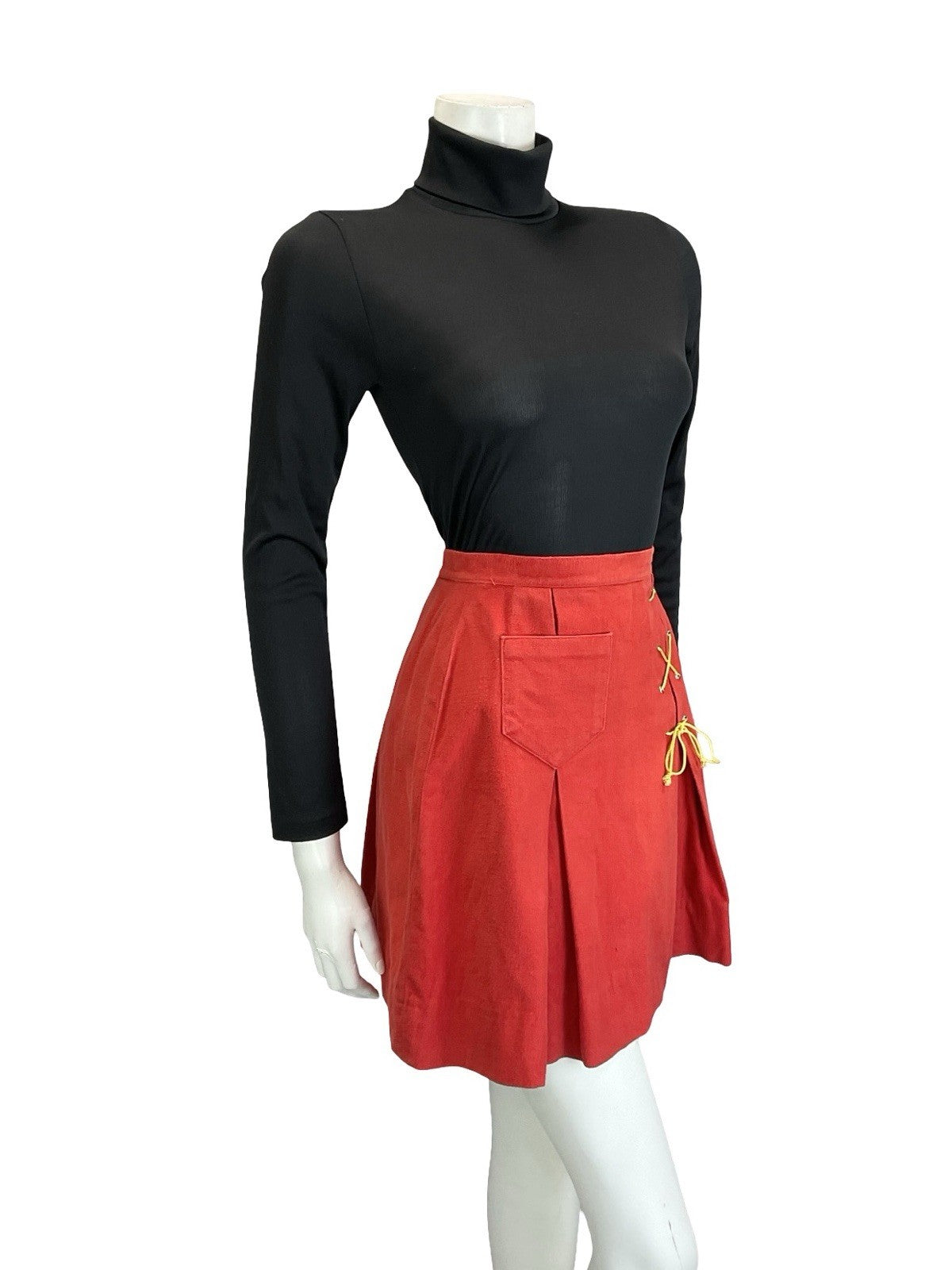 VTG 60S 70S RED WOOL FELT RIC RAC MEDIEVAL PLEATED YELLOW LACE UP MINI SKIRT 4