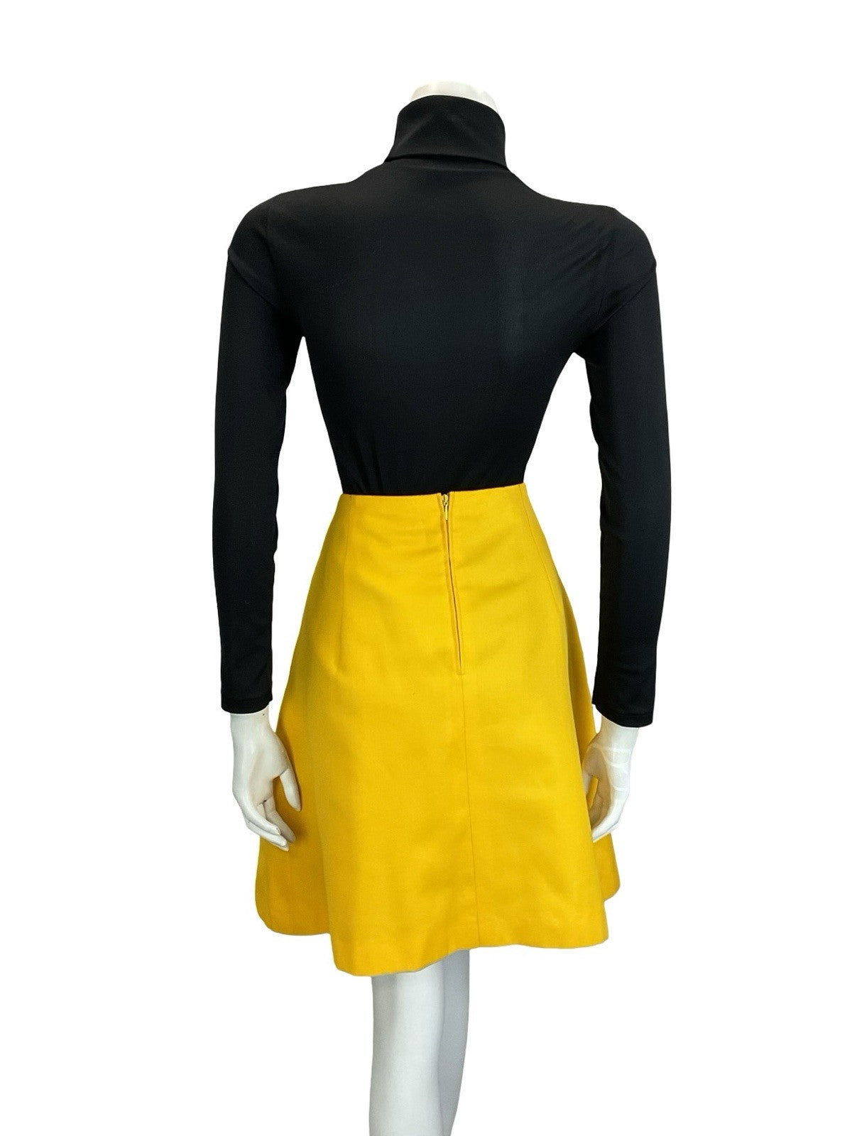 VTG 60S 70S BRIGHT YELLOW D RING PLEATED MOD PREPPY MINI SKIRT 0