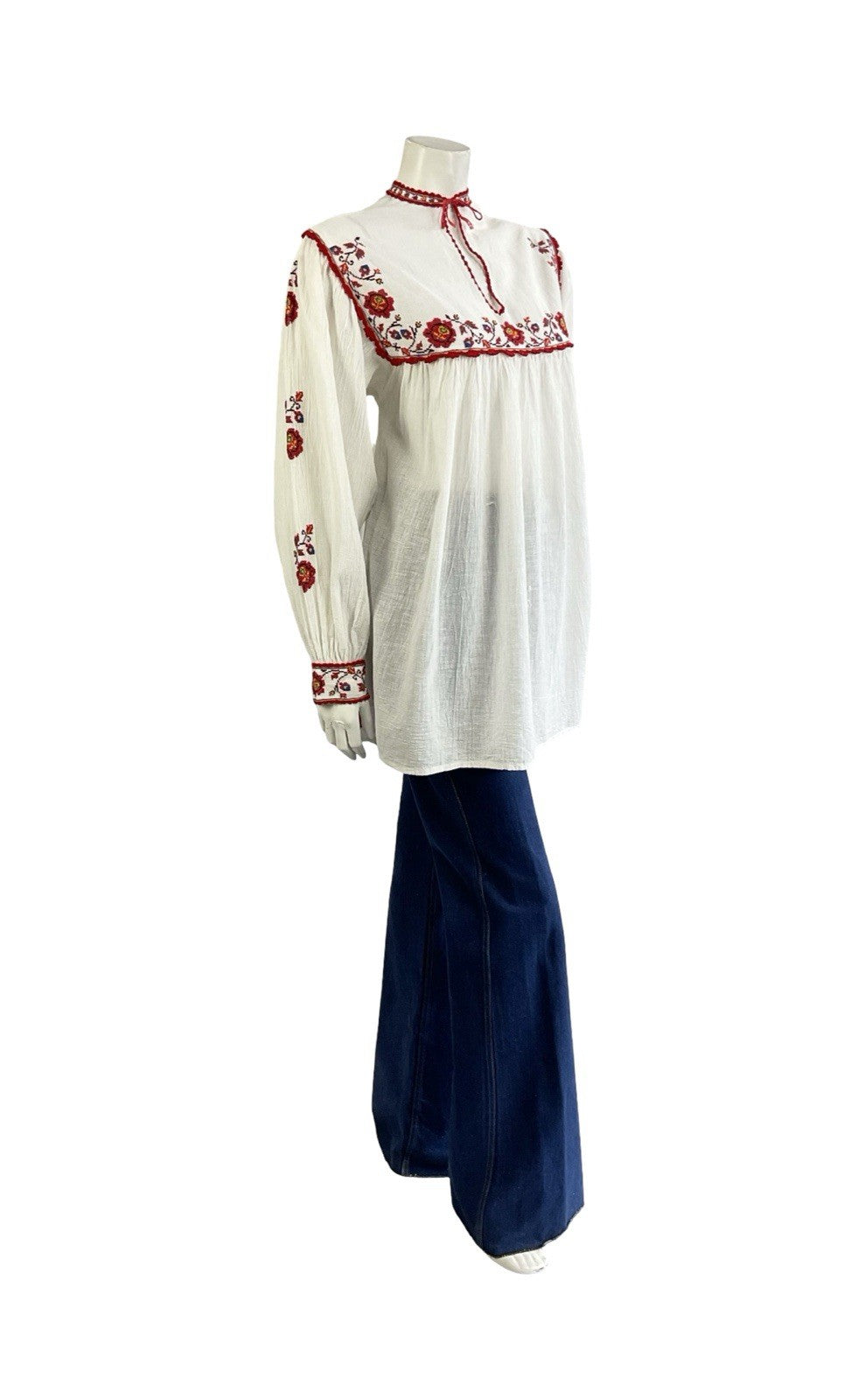 VTG 70S WHITE COTTON RED EMBROIDERED FLORAL CROSS STITCH FOLK SMOCK TOP 12 10