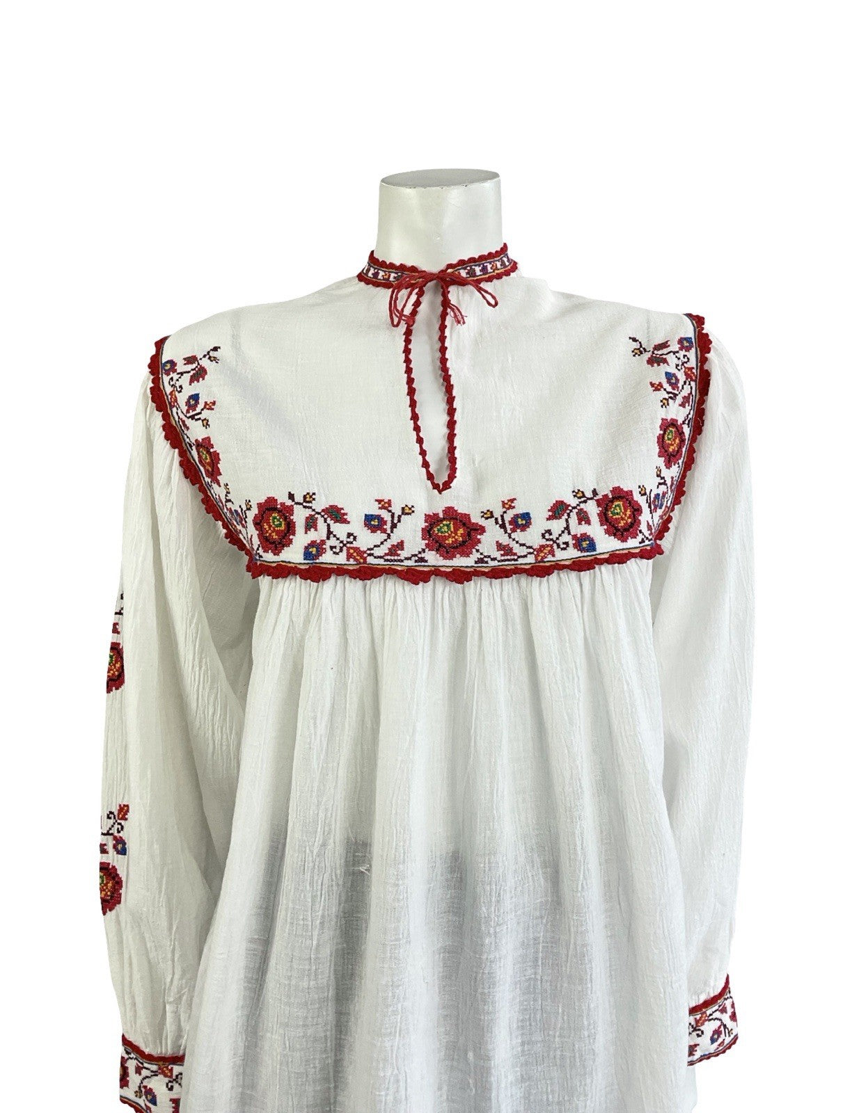 VTG 70S WHITE COTTON RED EMBROIDERED FLORAL CROSS STITCH FOLK SMOCK TOP 12 10