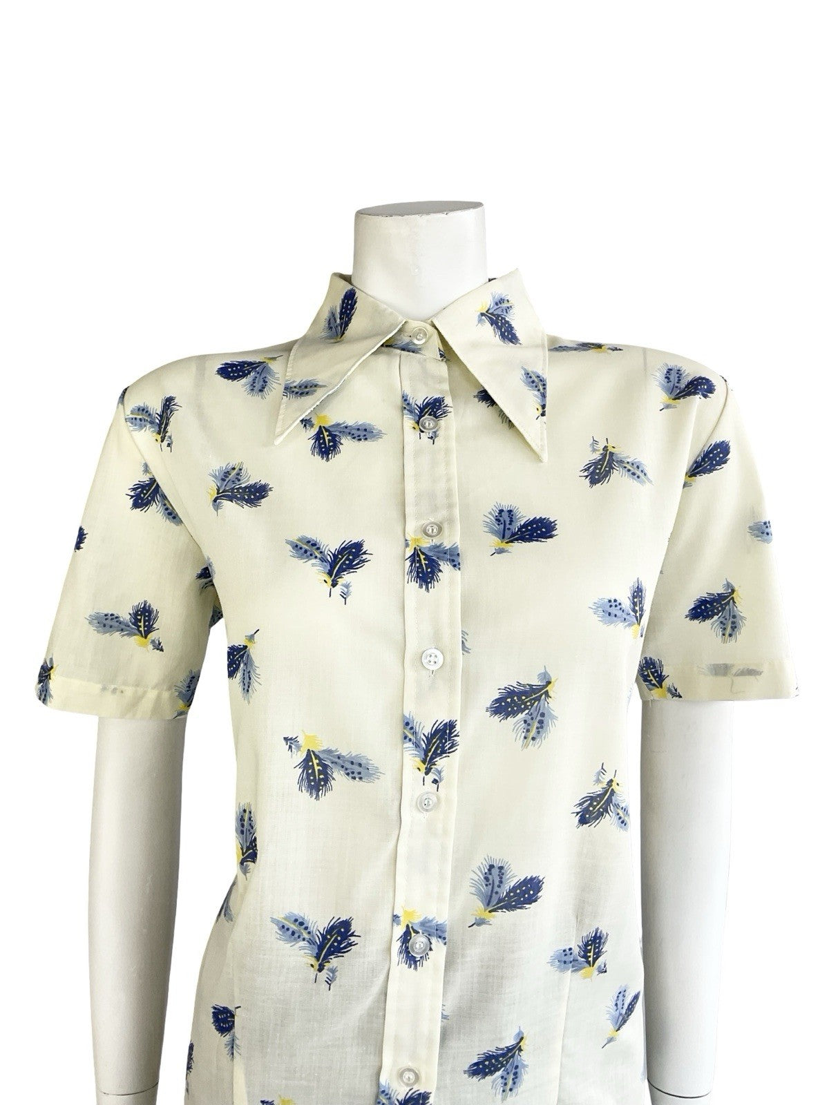 VTG 60S 70S CREAM BLUE YELLOW FEATHER DAGGER COLLAR MOD SHORT SLEEVE SHIRT 16