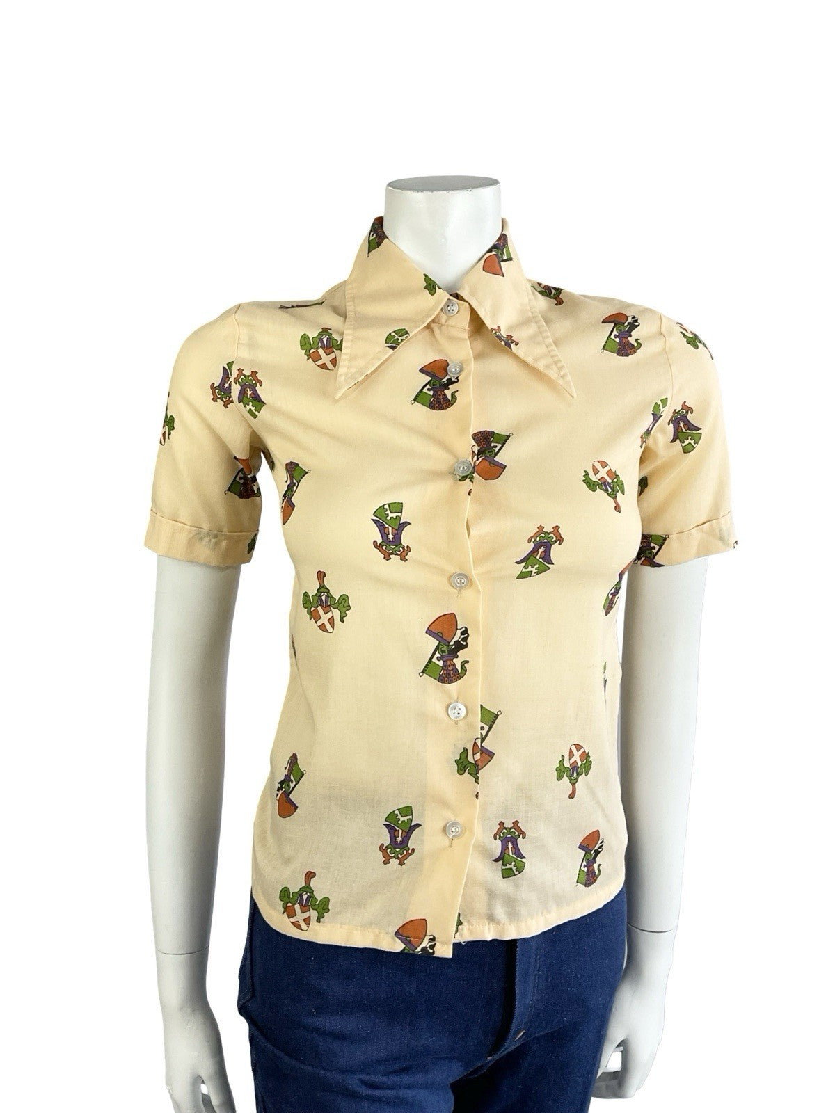 VTG 60S 70S PEACH ORANGE GREEN PURPLE COAT OF ARMS DAGGER COLLAR SHIRT XS 6