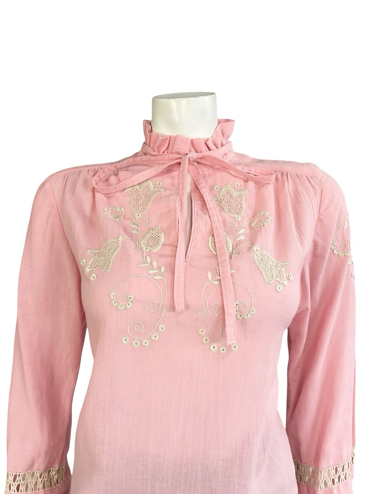 VTG 70S PINK CREAM EDWARDIAN FOLK FLORAL EMBROIDERED BOW COTTON BLOUSE 12