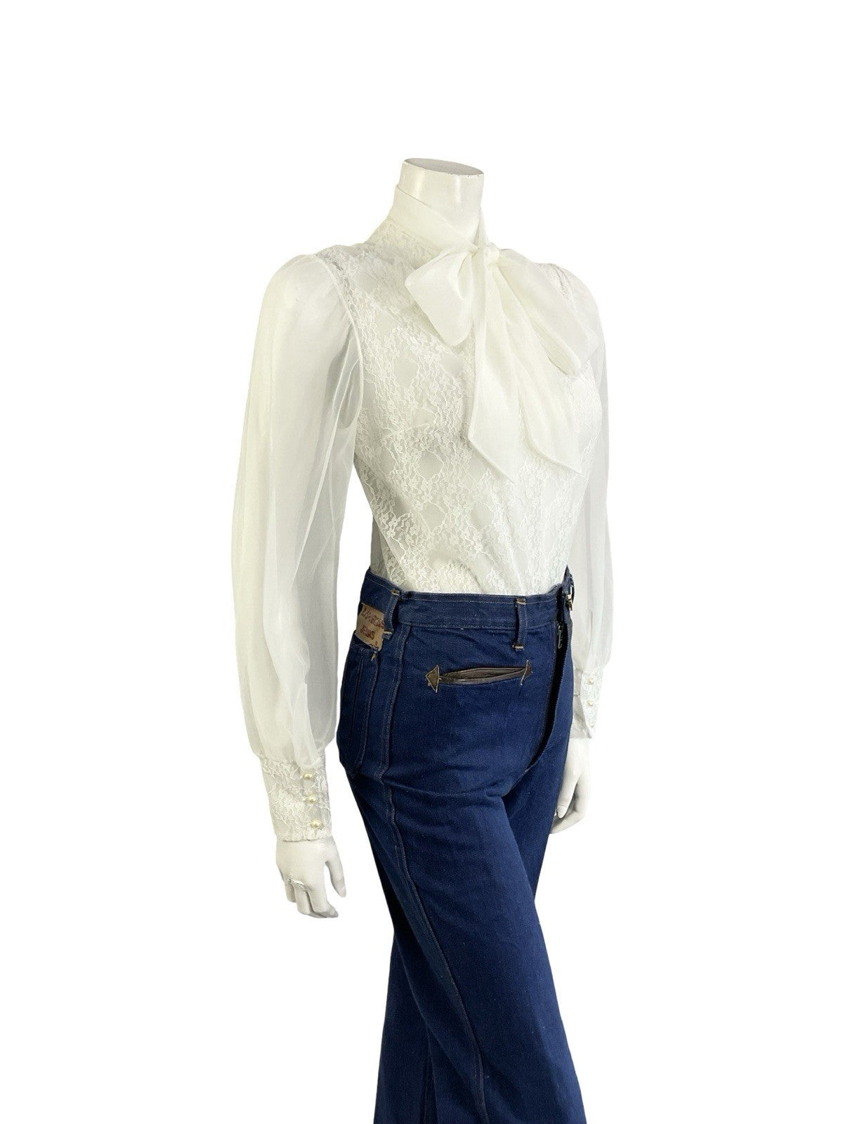 VTG 60S 70S SECRETARY GEEK WHITE IVORY LACE PUSSYBOW MESH BISHOP SLEEVE TOP 14