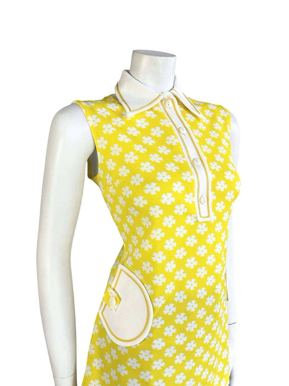 VTG 60S 70S YELLOW WHITE MOD DAISY FLORAL DAGGER COLLAR TANK SHIRT 12 14 M