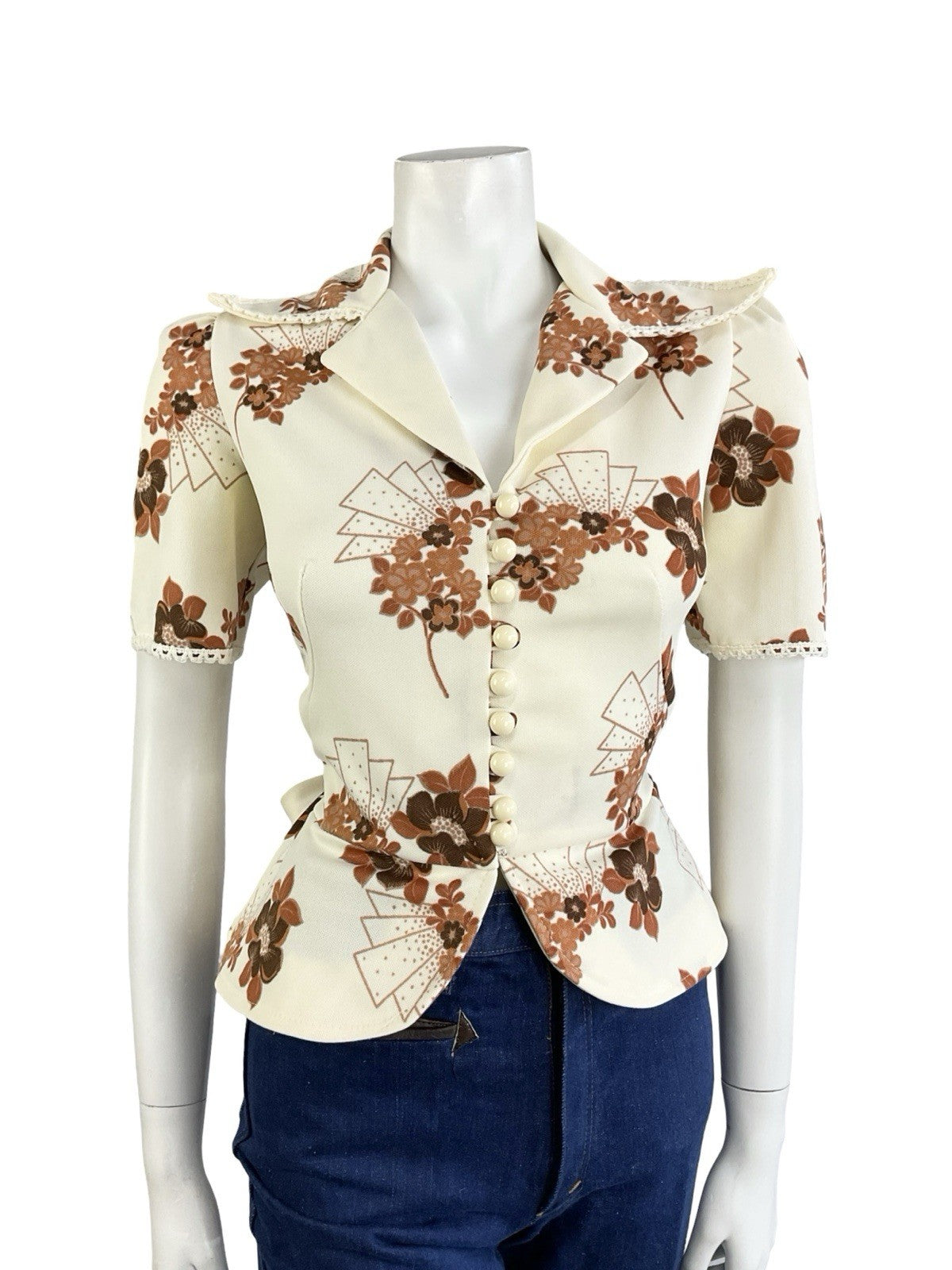 VTG 70S RICHARD SHOPS CREAM BROWN FLORAL ART DECO PEPLUM NOTCH LAPEL SHIRT 8