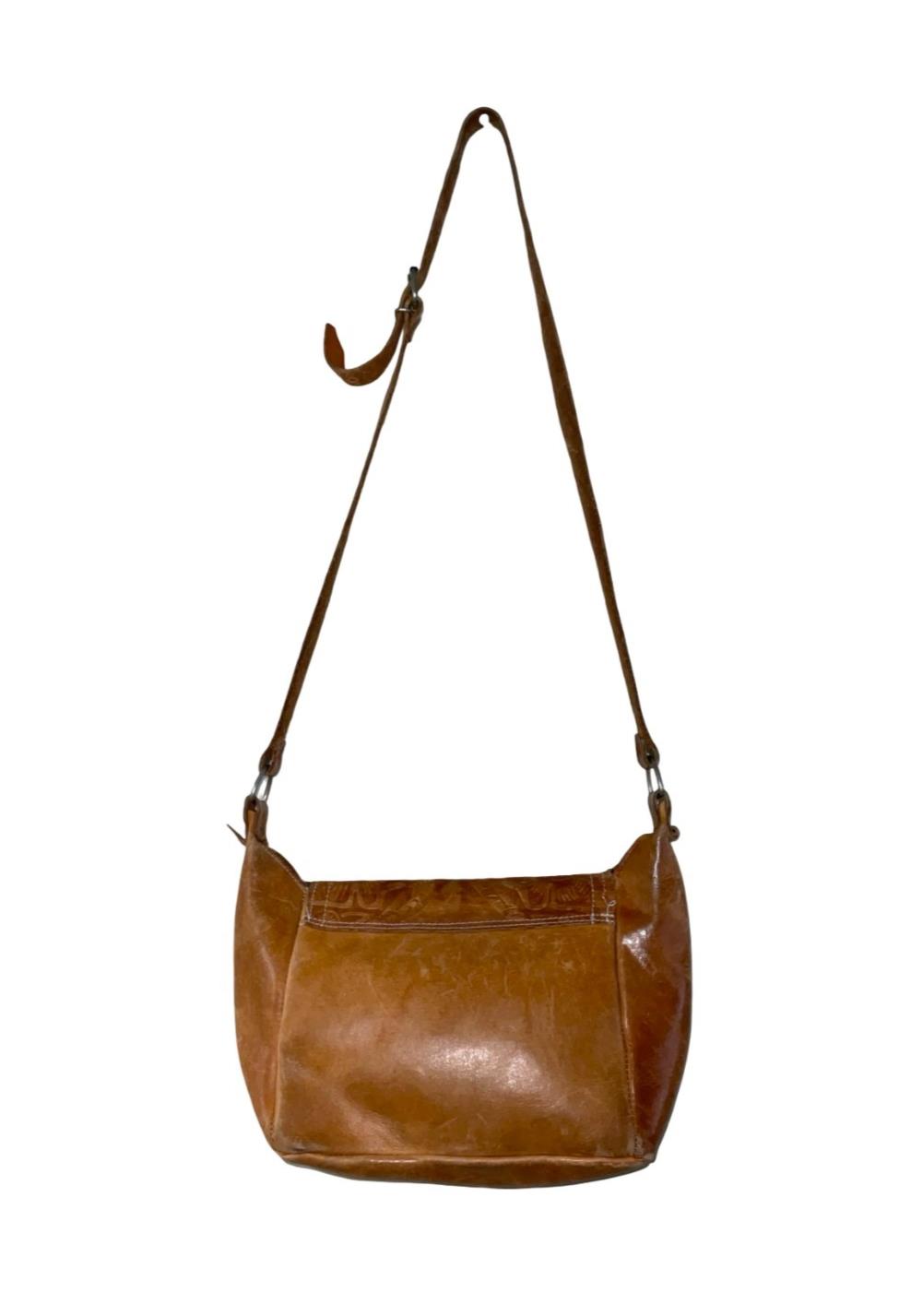 VTG 70S BOHO WESTERN TAN LEATHER PAISLEY FLORAL STAMPED CROSS BODY BAG