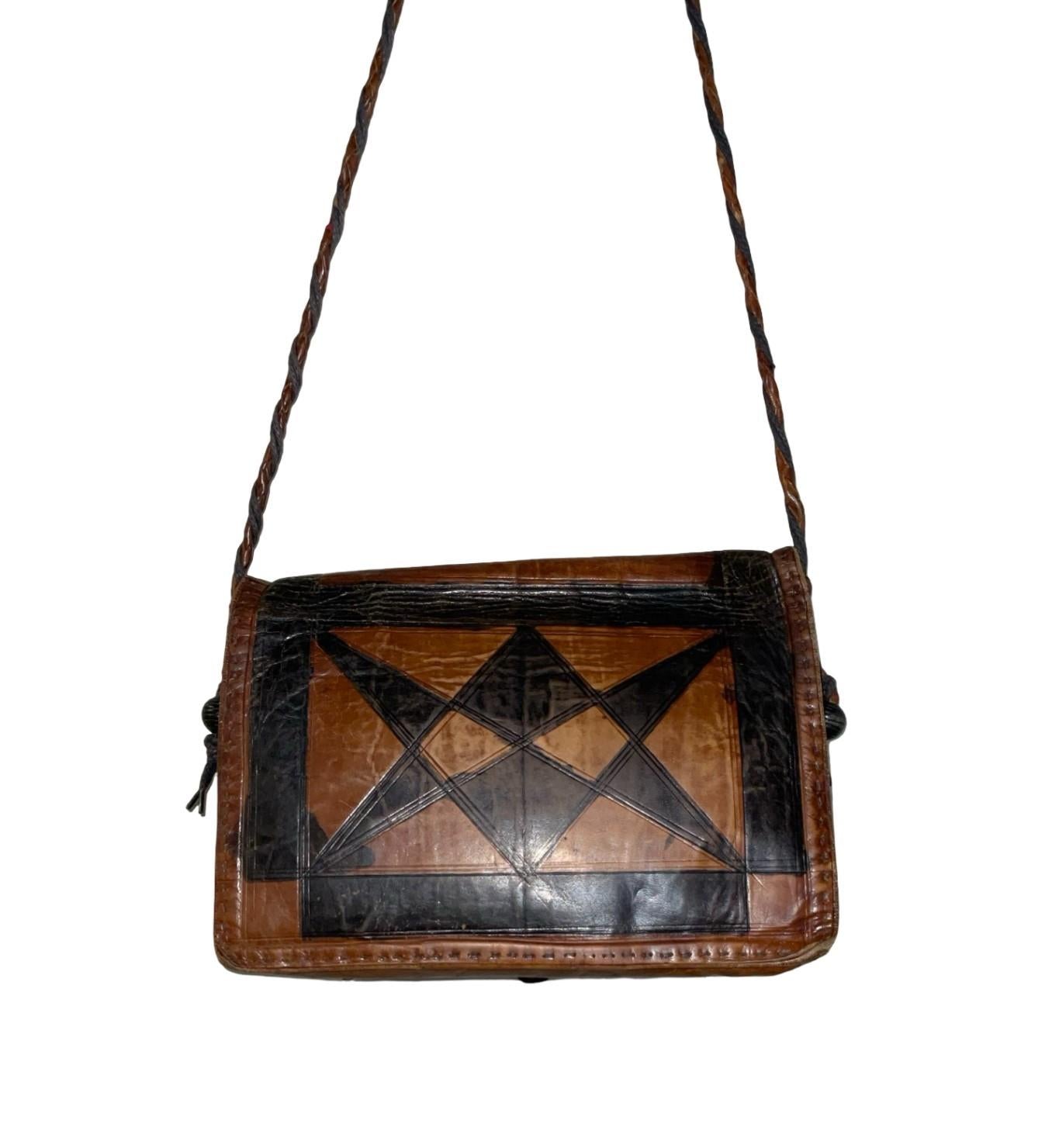 VTG 70S BROWN BLACK GEOMETRIC TRIANGLE BOHO HIPPY LEATHER CROSS BODY BAG